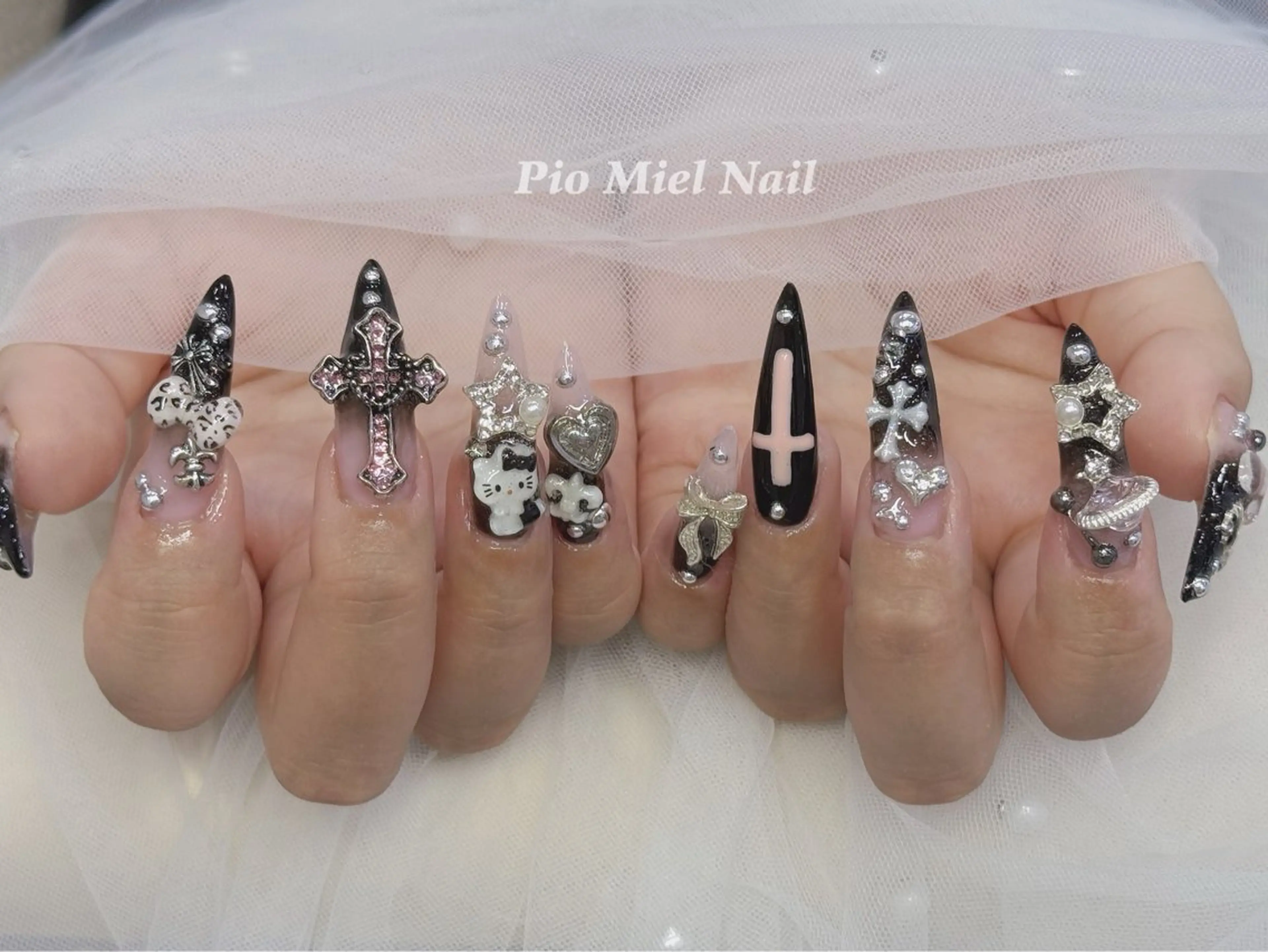 ネイル フレンチネイル 韓国ネイル マグネットネイル ニュアンスネイル ワンカラーネイル ハンドネイル Pio Mielのネイルデザイン
