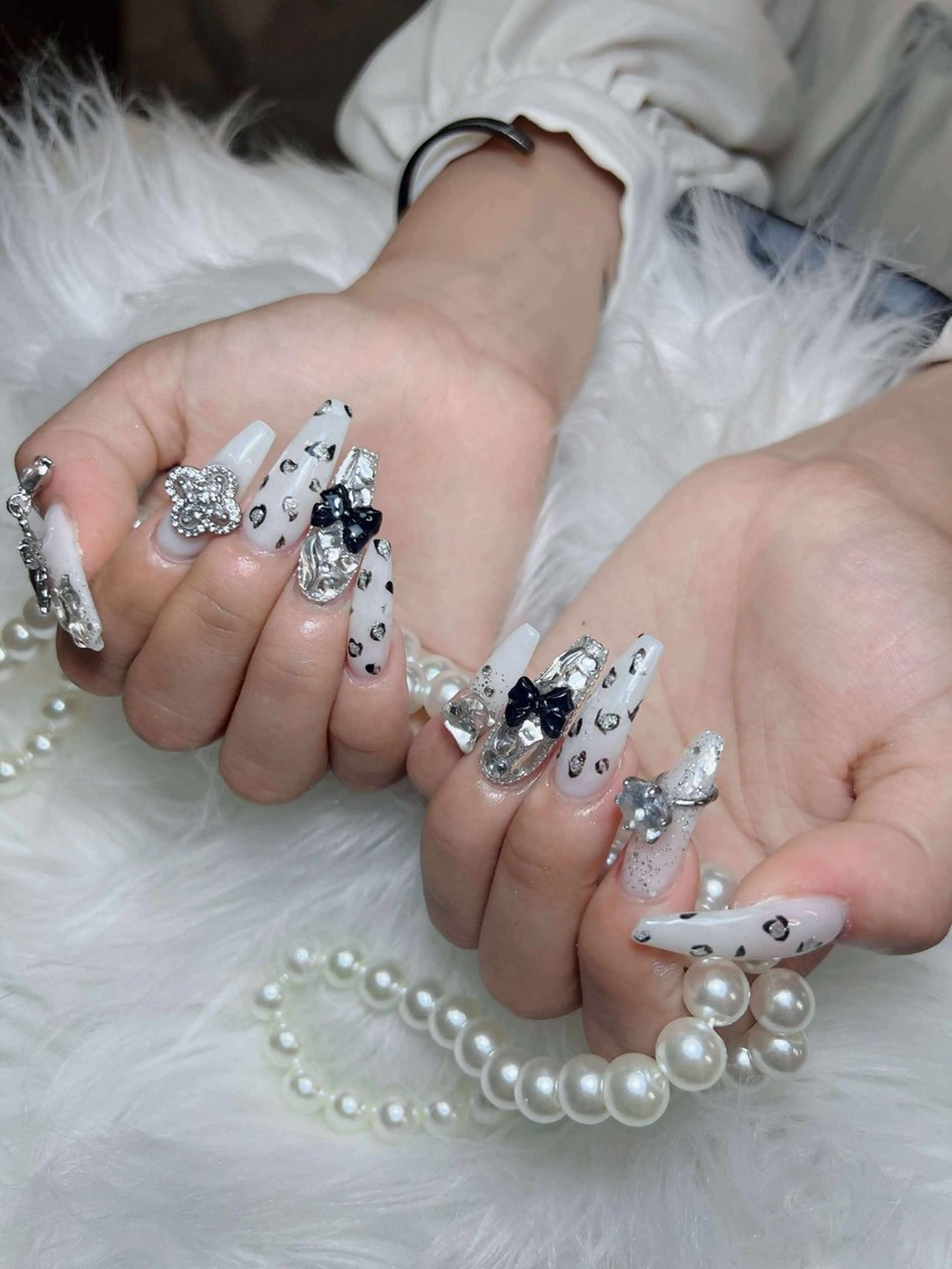 ネイル オーロラネイル チークネイル フットネイル フレンチネイル 韓国ネイル ハンドネイル Lumi Nail 新大久保3‘のネイルデザイン