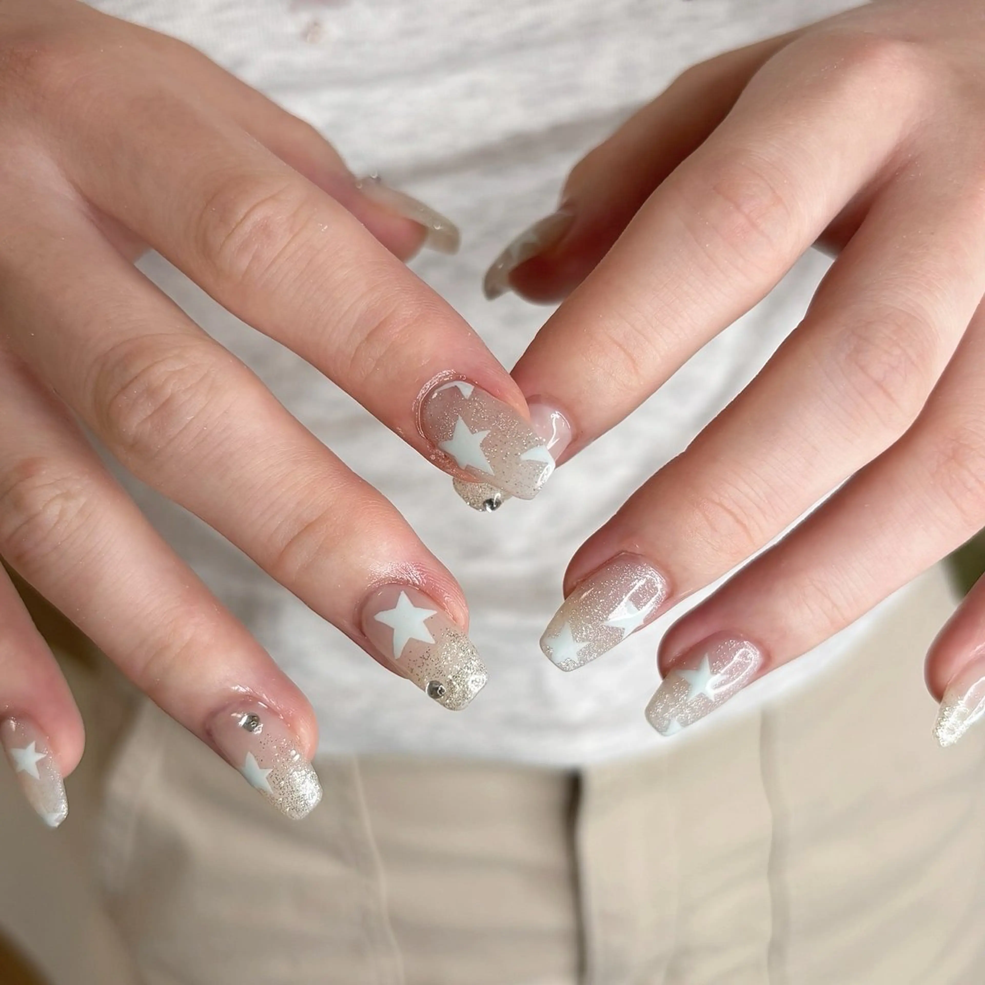 ネイル moi nail ˙⋆.˚のネイルデザイン