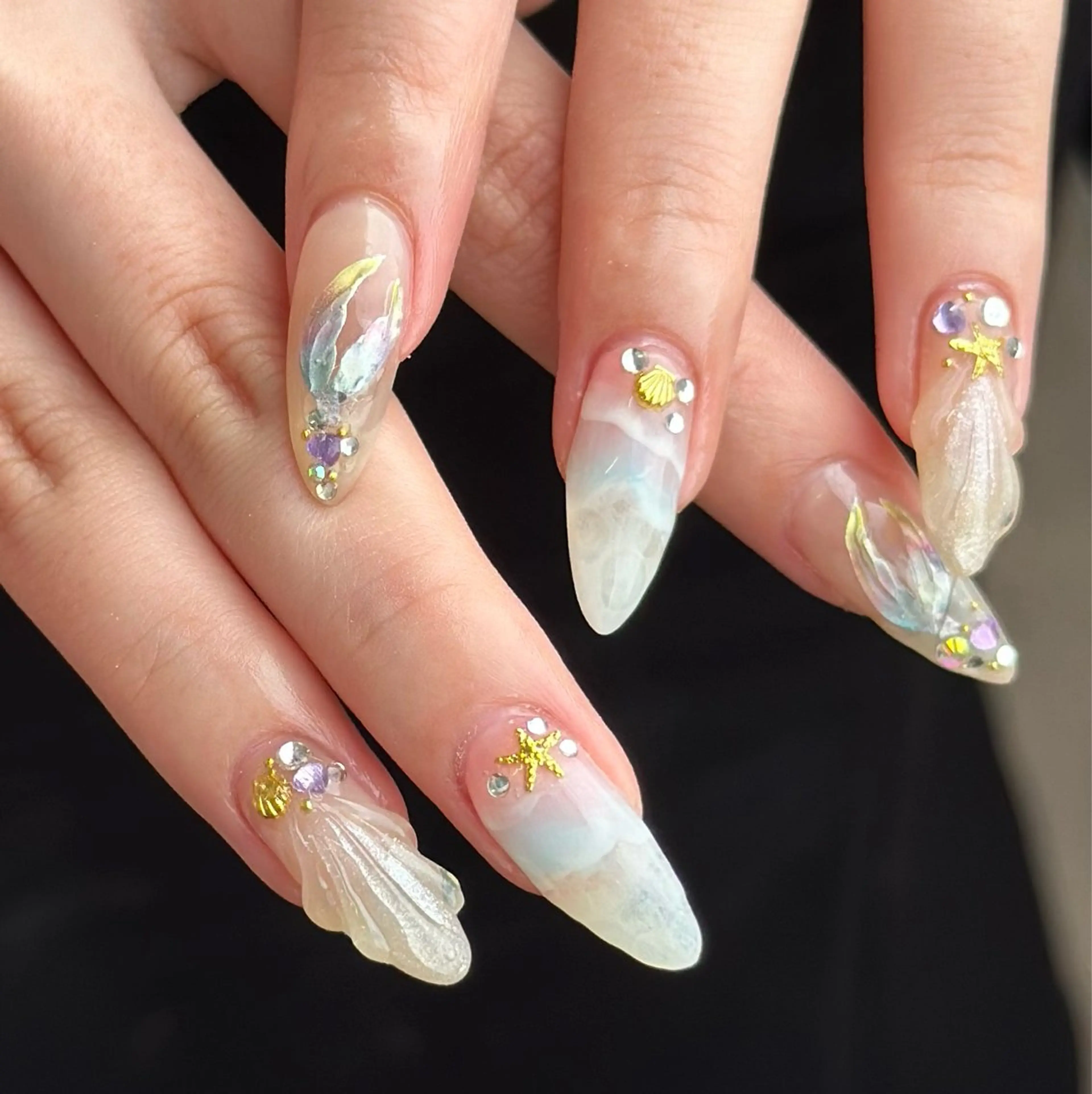 ネイル 新山 聖のネイルデザイン