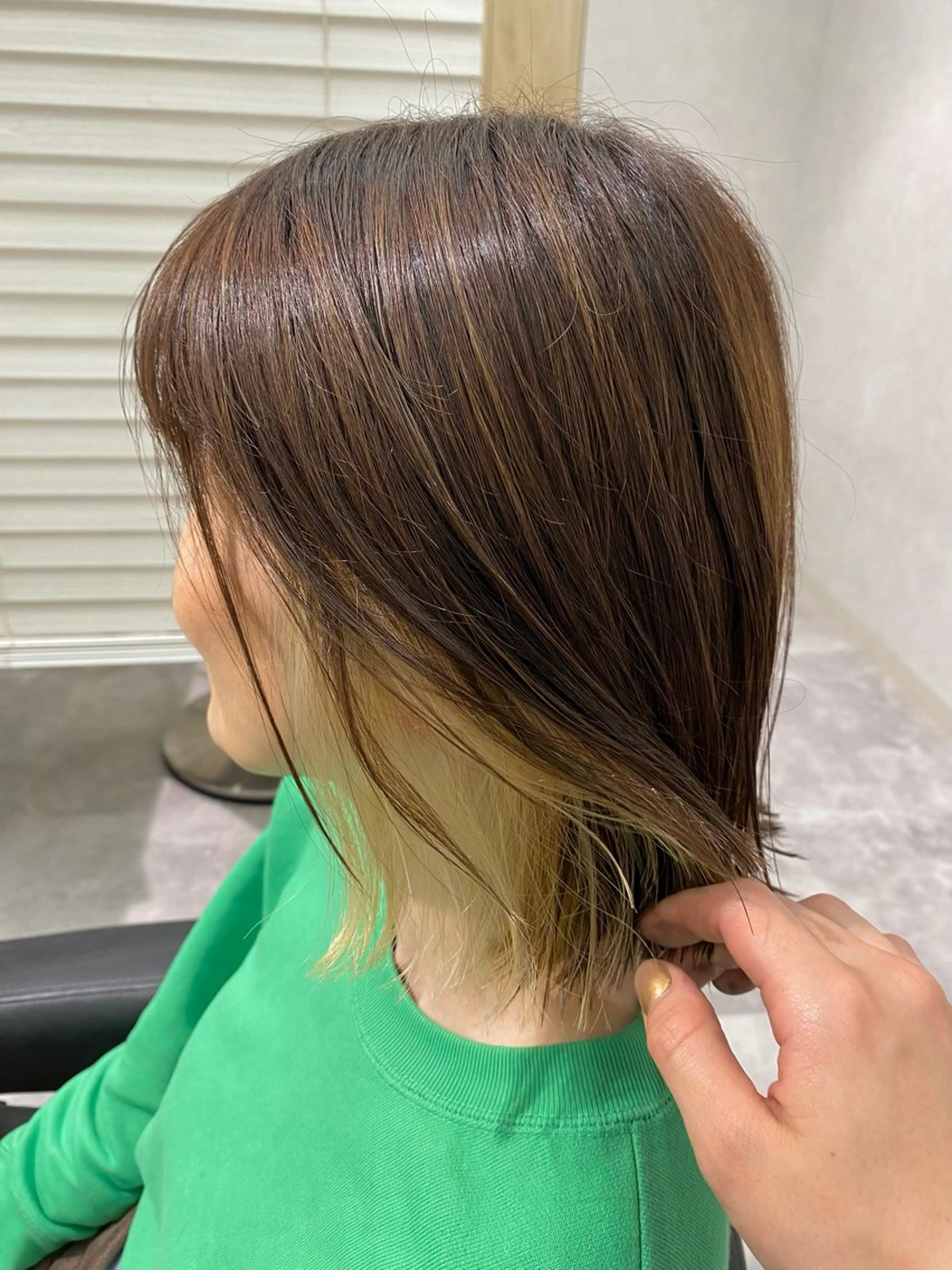 《🫧イヤリングカラー🫧》ケアブリーチ＋オンカラー＋カット＋2stepトリートメントの写真