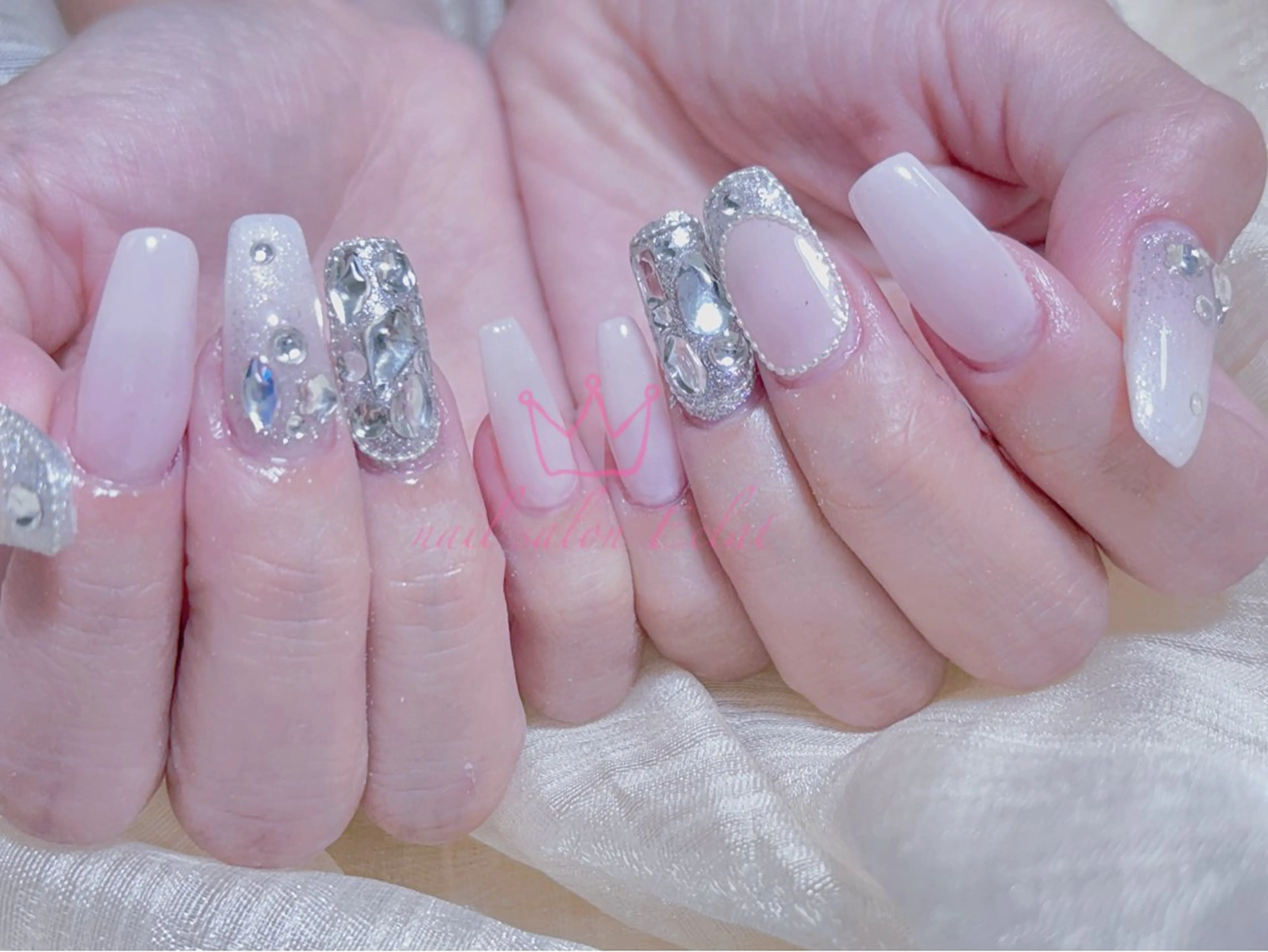 ネイル ネイルサロンエクラ 🫧Shizukaのネイルデザイン