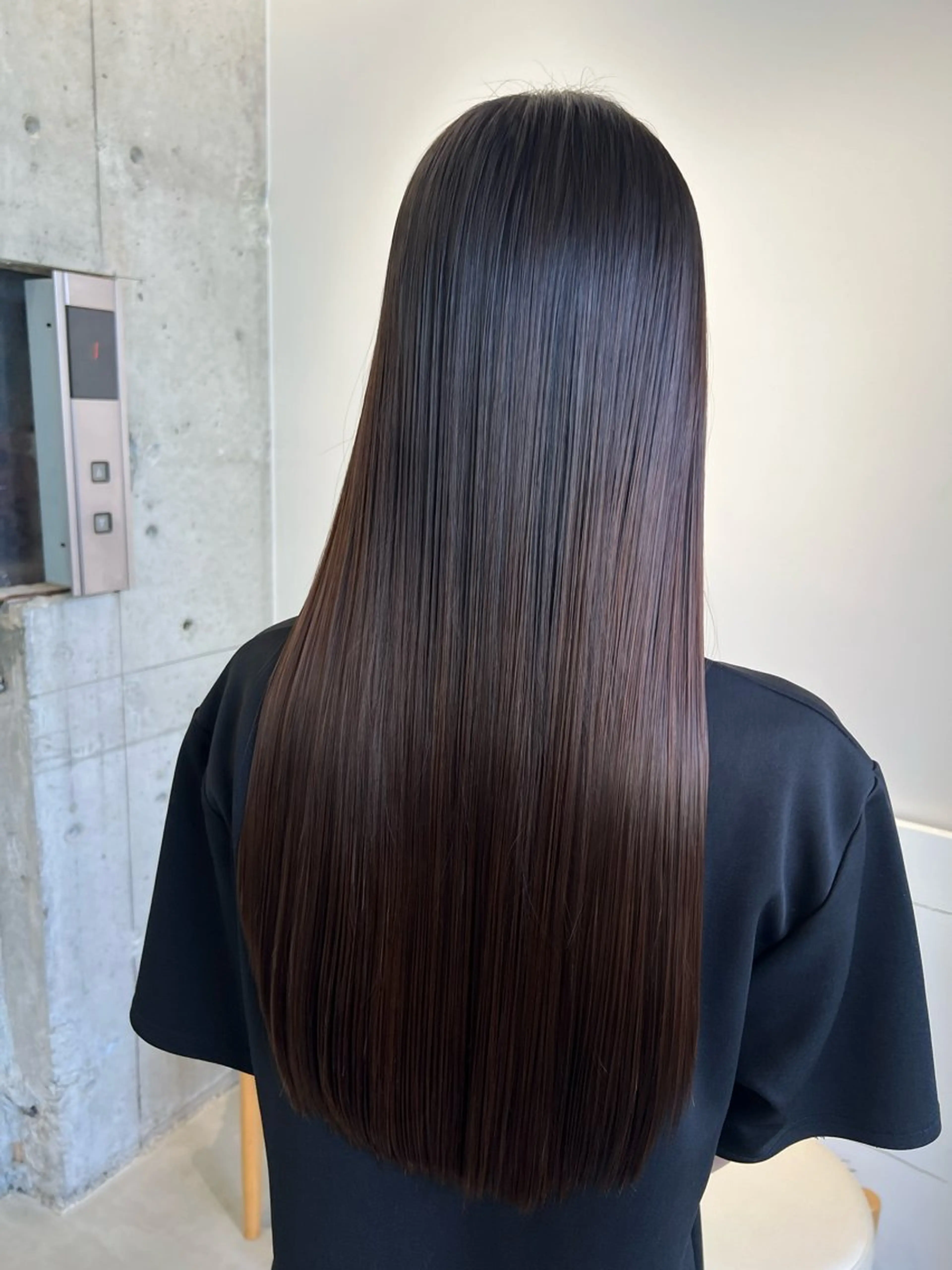 カット＋酸性ストレート＋髪質改善トリートメント🍎の写真