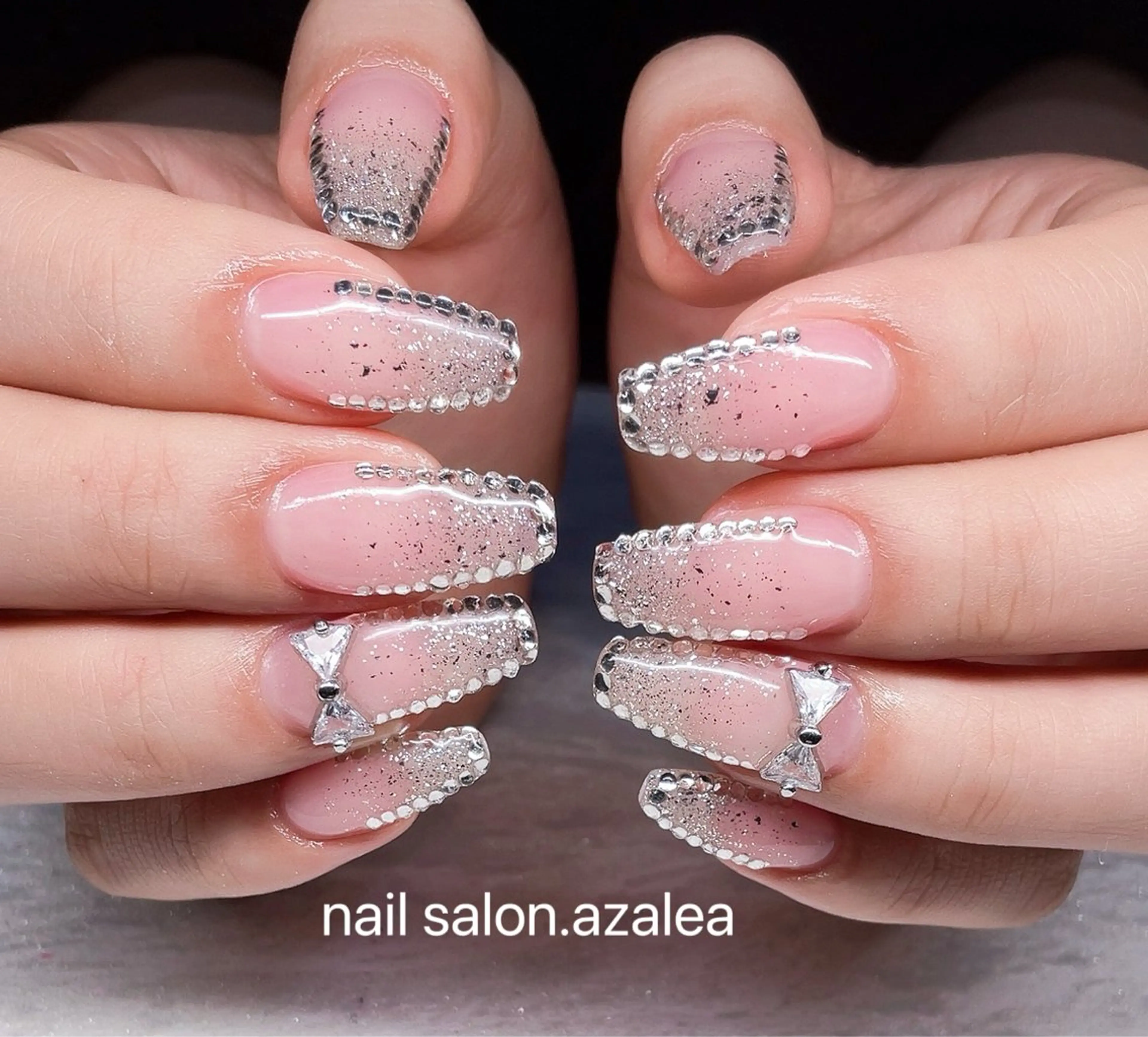 ネイル ハンドネイル R inのネイルデザイン