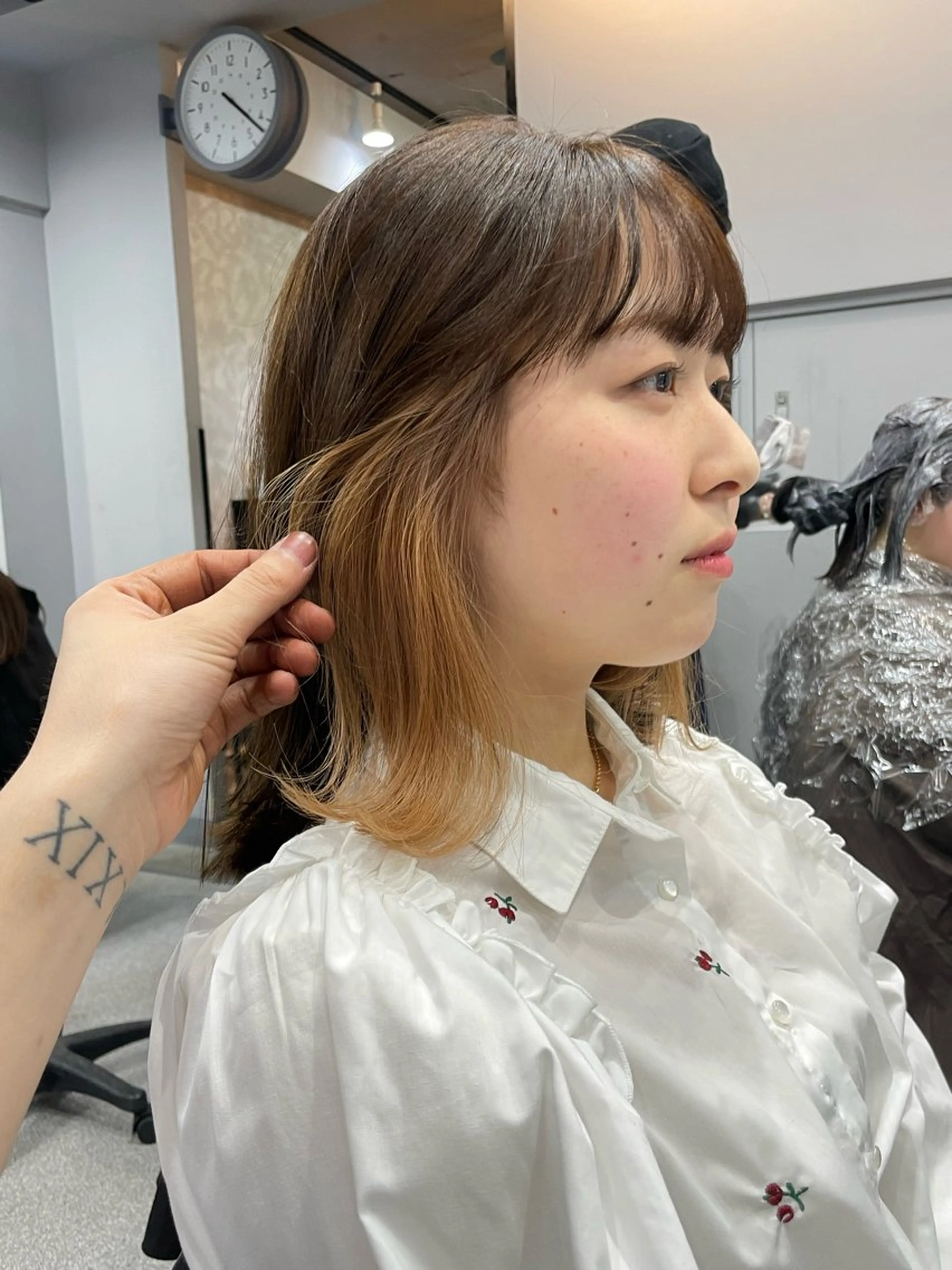 ショート カット ヘアカラー トリートメント ケアブリーチ/ エクステ/レイヤーのヘアスタイル