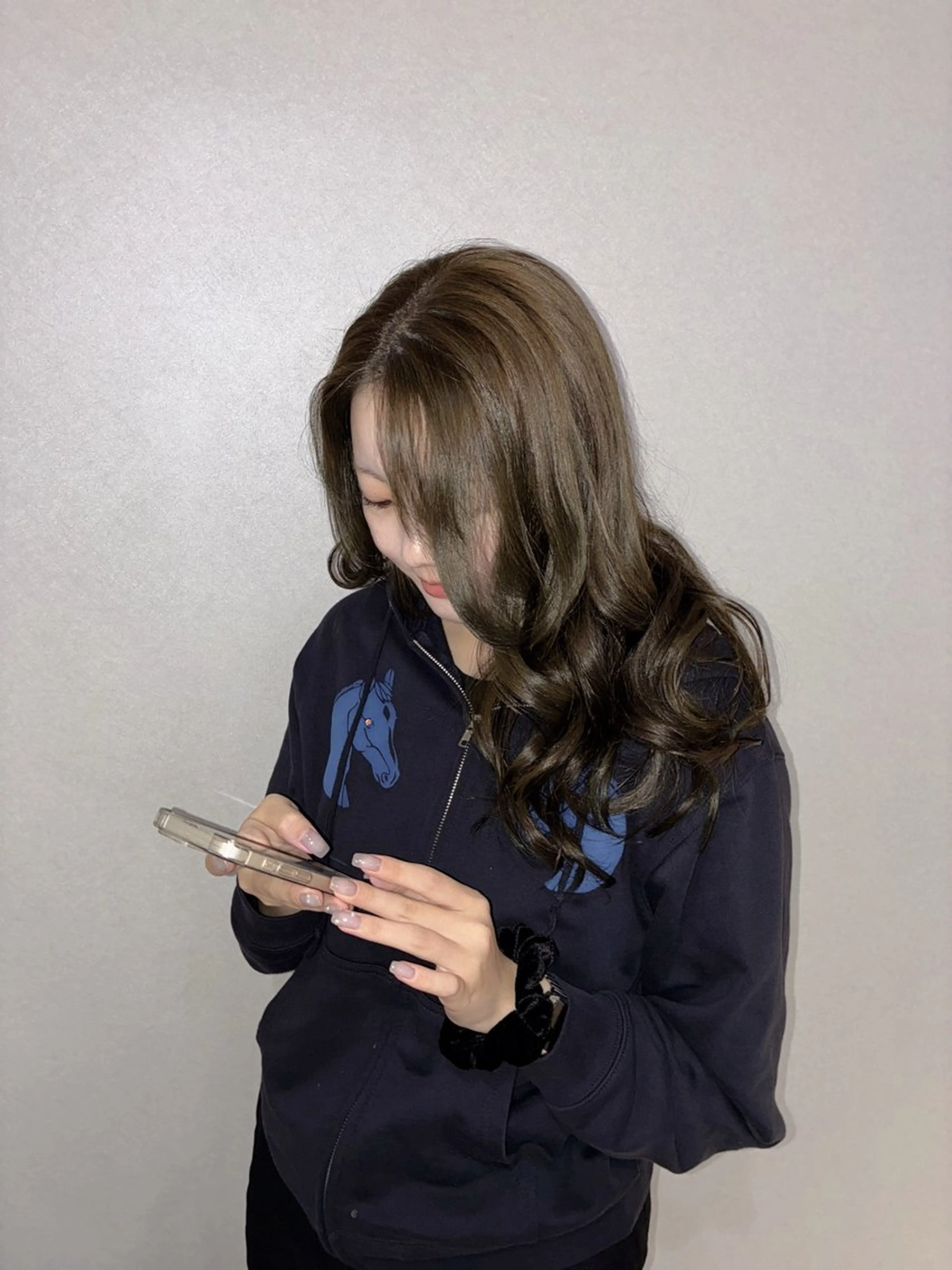 セミロング カラー ベージュカラー 透明感カラー ヘーゼル オリーブカラー ハナダ メイのヘアスタイル