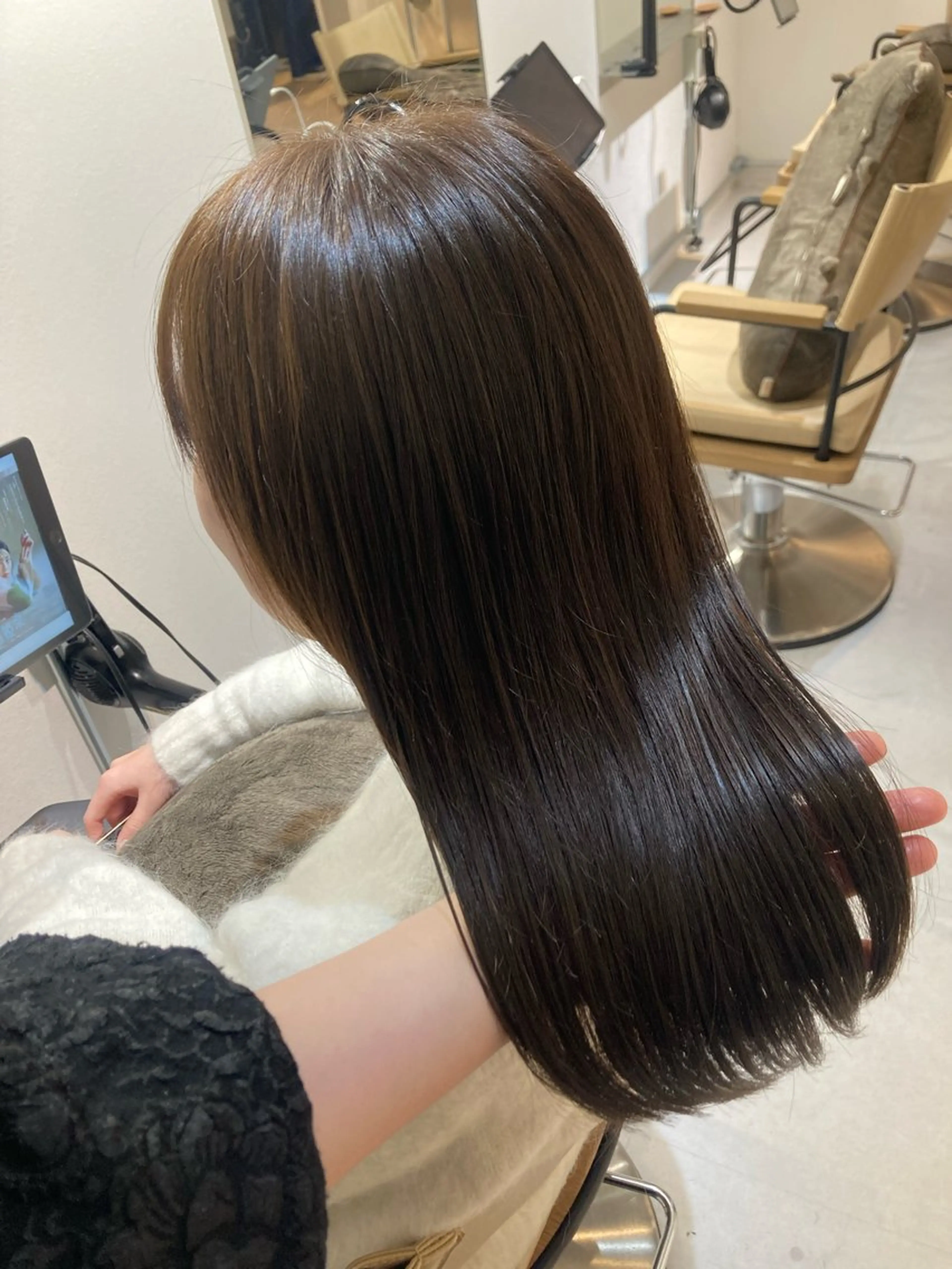 ミディアム ✨色持ちの良い艶 カラー✨蟹江真世のヘアスタイル