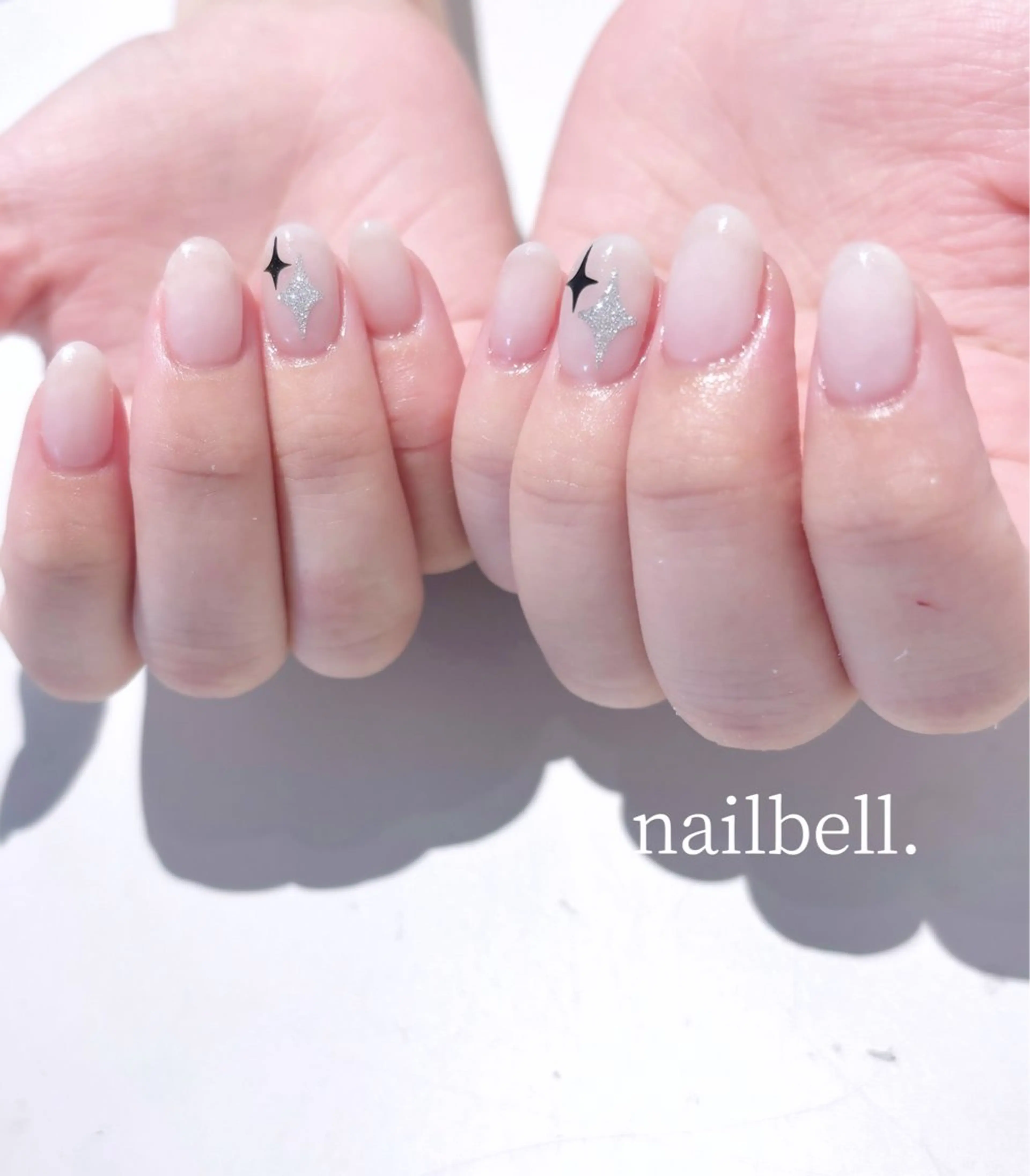 ネイル ハンドネイル 大人可愛いネイル🎗 Hinaのネイルデザイン