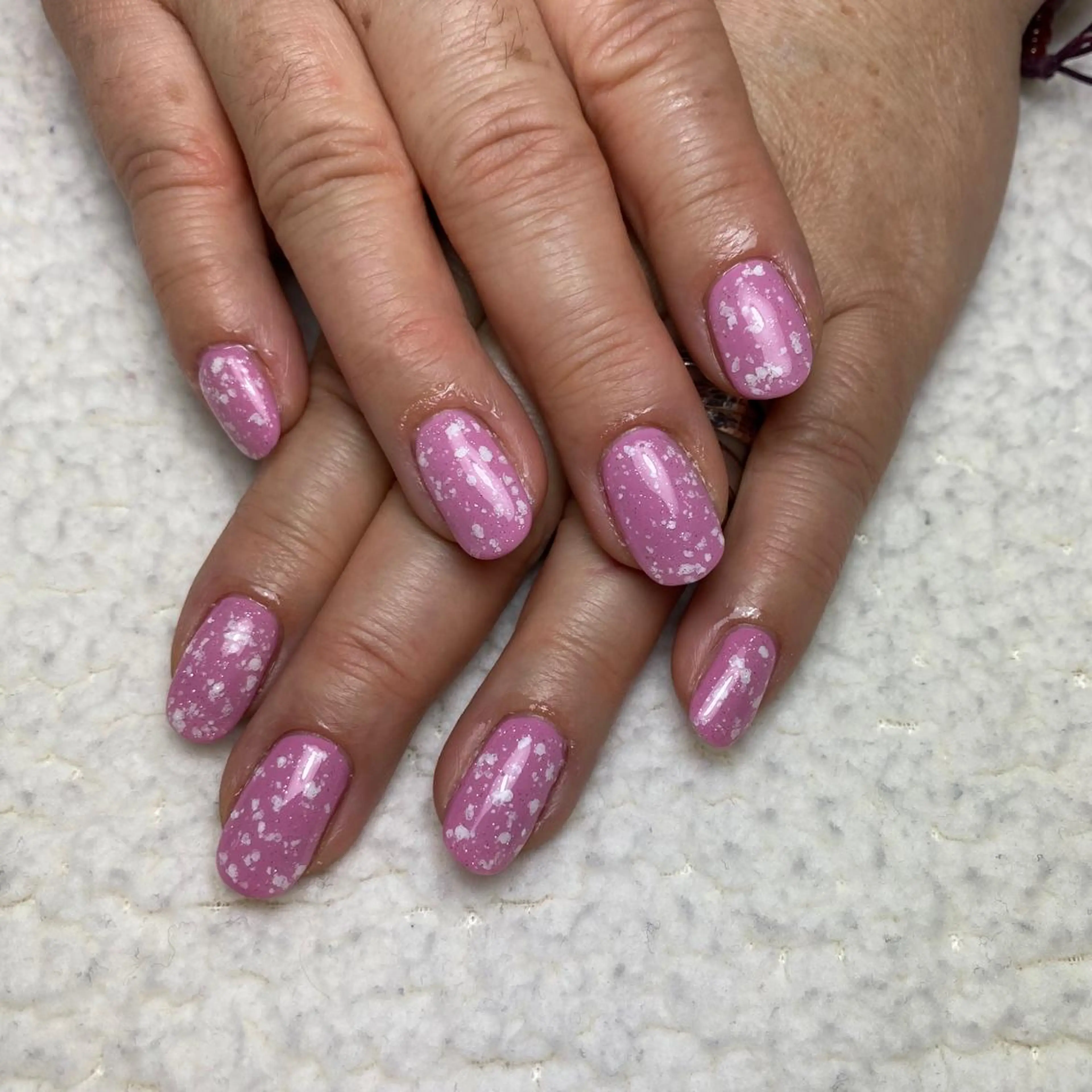 ネイル ワンカラーネイル ピンク 冬ネイル ハンドネイル COCO+所属・COCO +のエステ・リラクイメージ