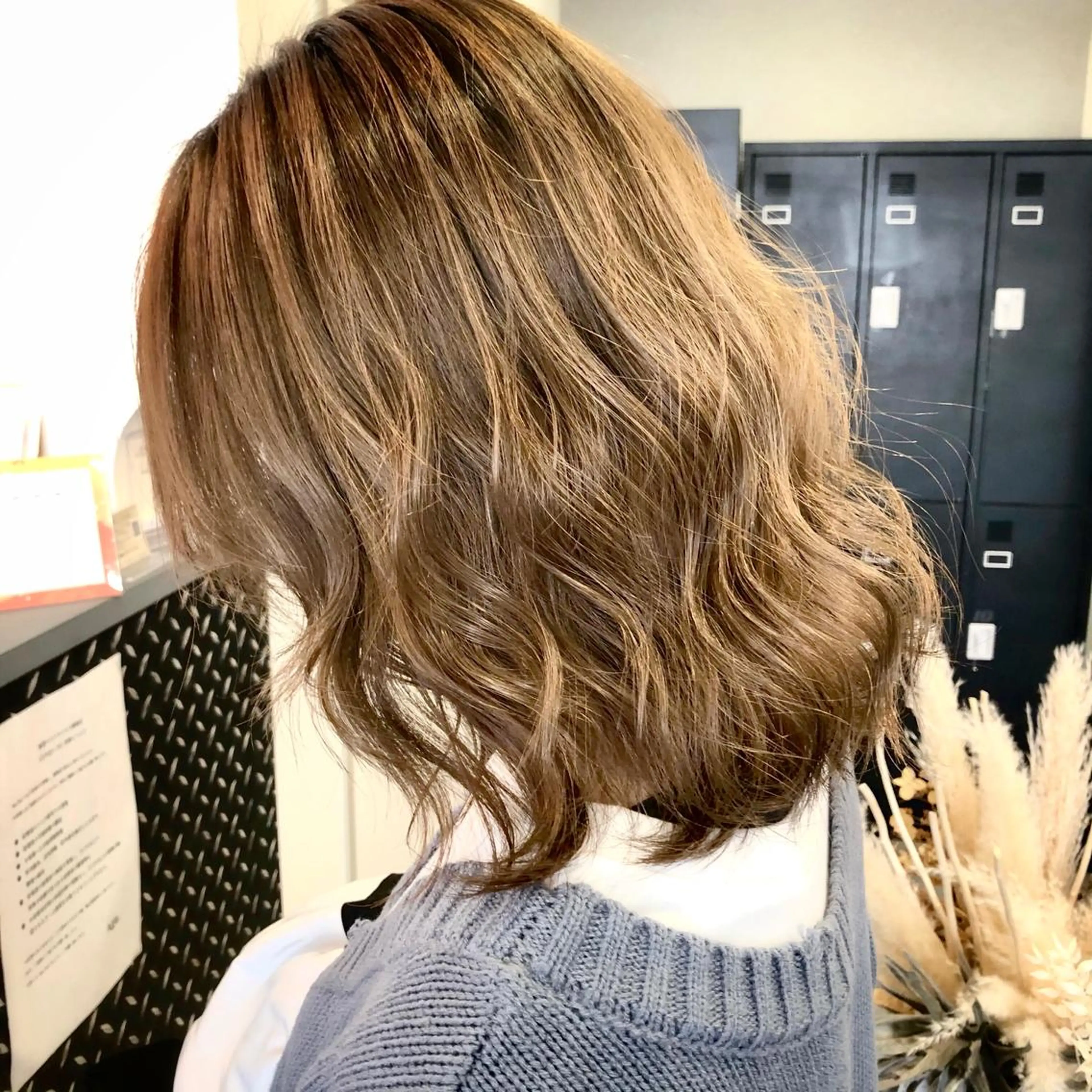 ミディアム ハイライト レイヤーカット NEO Beauty Salon所属・𝐍𝐄𝐎 𝐉𝐔𝐑𝐈のネイルデザイン