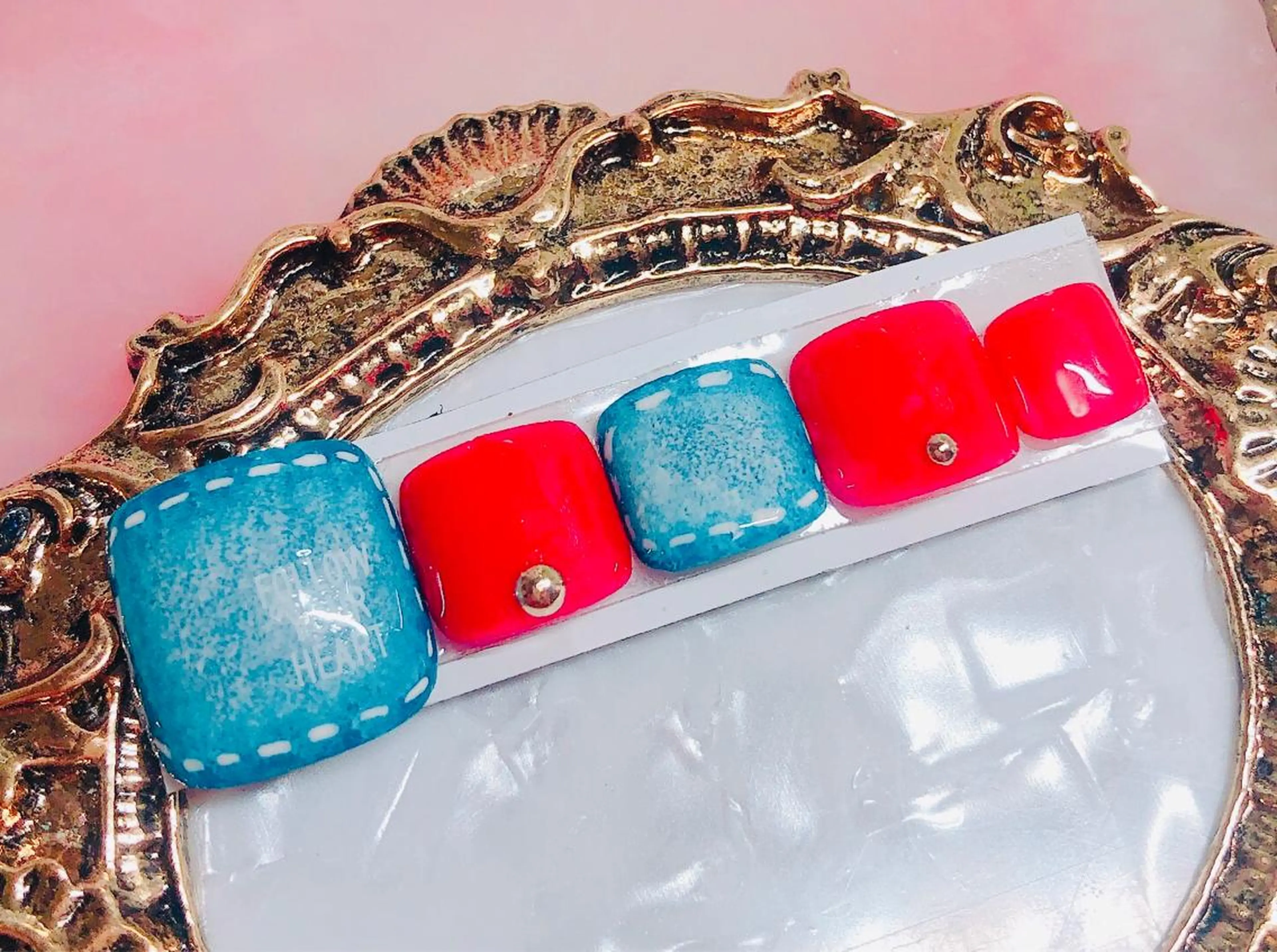 ネイル フットネイル フットネイル CROWN プライベートサロンのネイルデザイン