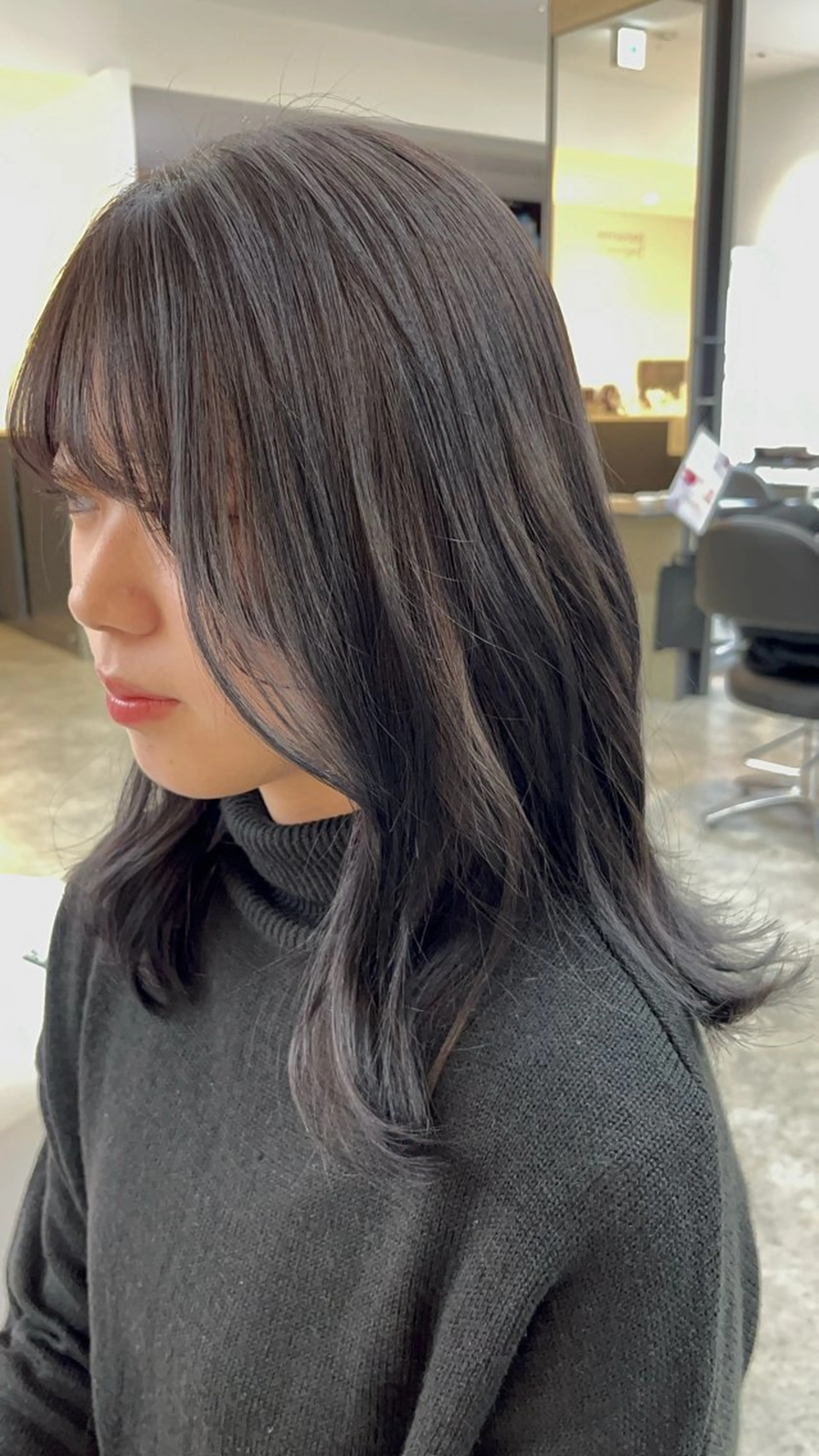 ミディアム 長尾 みのりのヘアスタイル