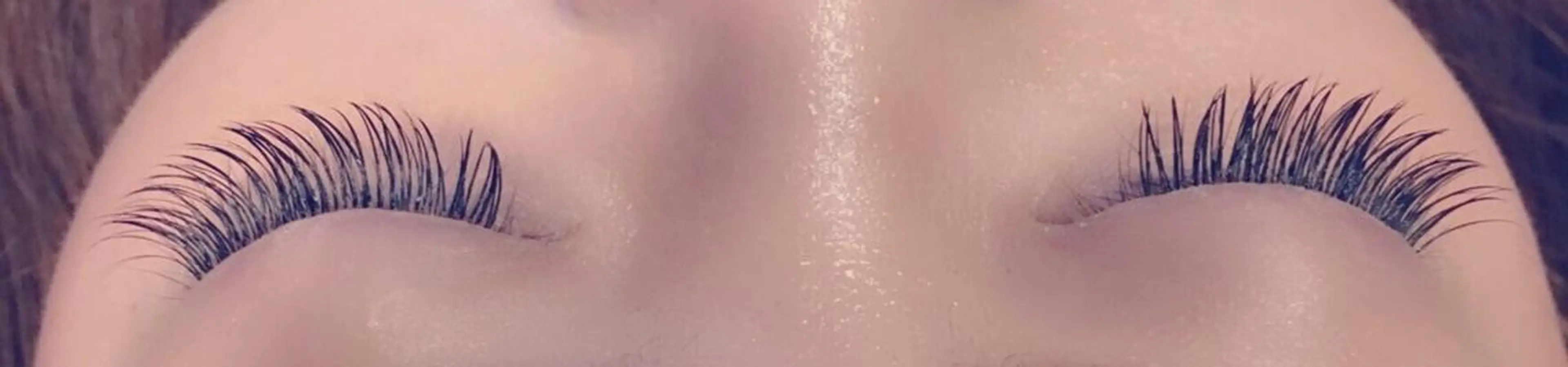 マツエク・マツパ 佐藤 花帆のヘアスタイル