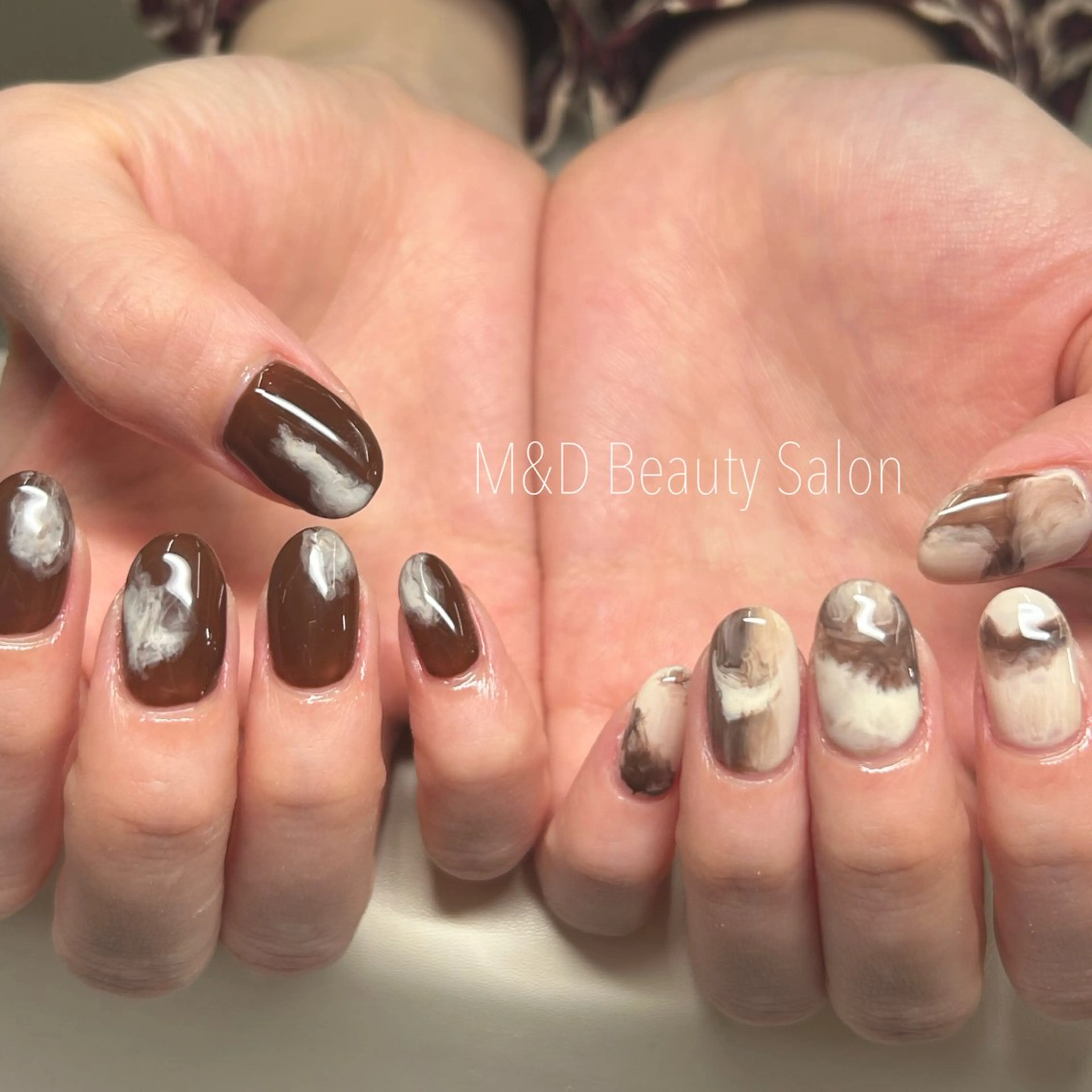 ネイル 持ち込み ニュアンスネイル M&D Beauty Salon 銀座店所属・M&D銀座 AYAのネイルデザイン
