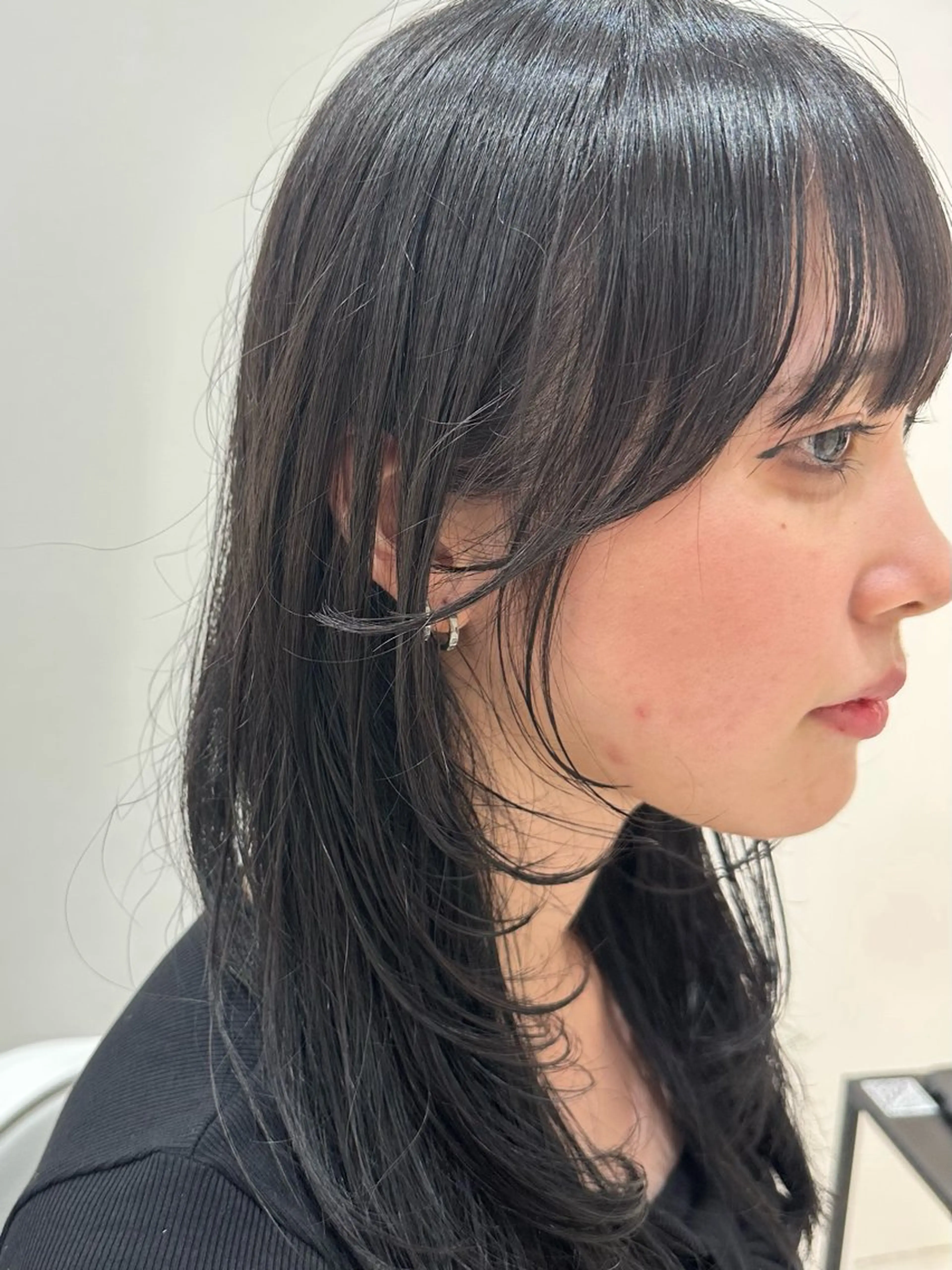 セミロング カラー 透明感カラー オリーブカラー 顔周りカット カット ヘアカラー トリートメント 赤み消し/オリーブ カーキ/福田れんのヘアスタイル