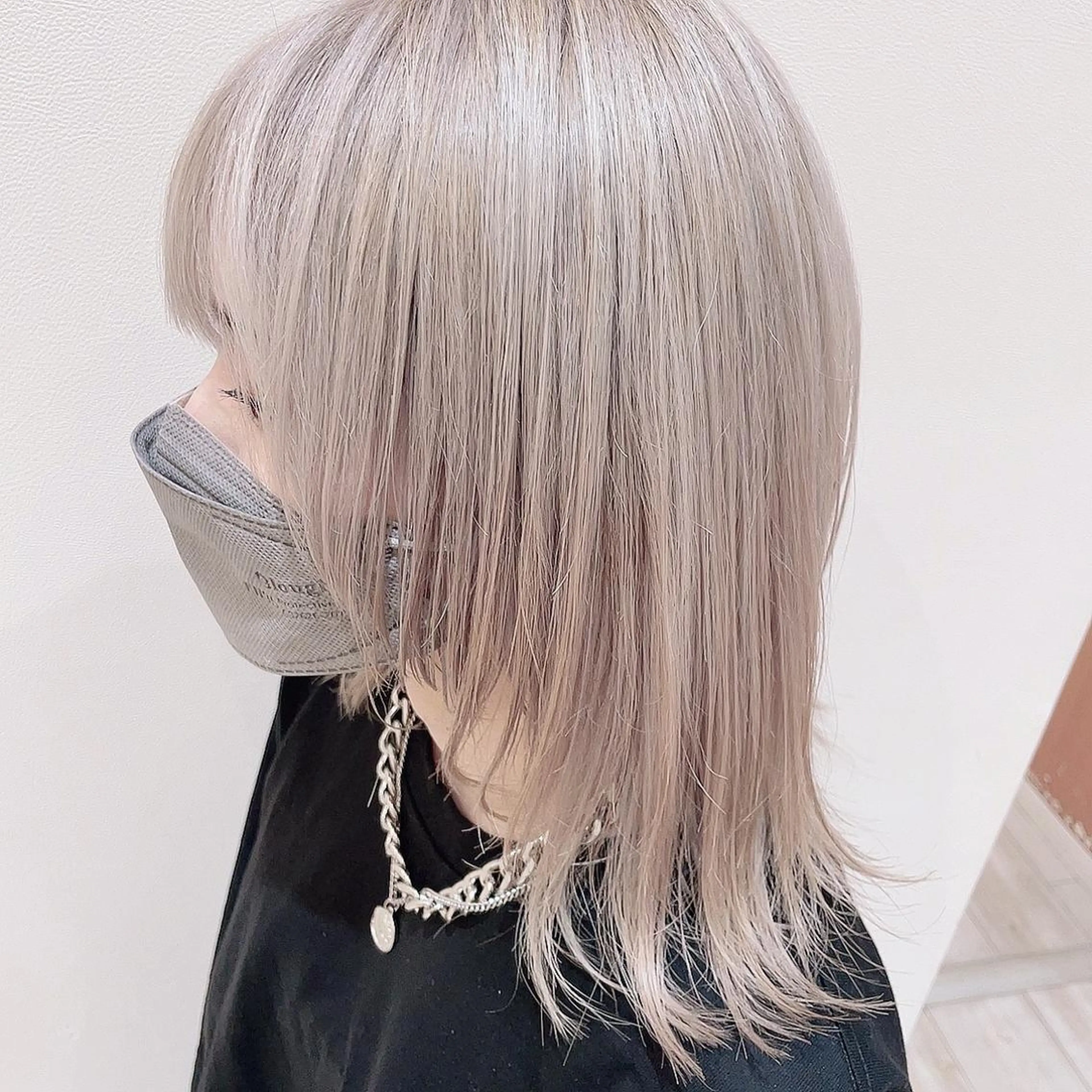 カット+全頭ブリーチ(広い範囲でのインナーカラーも可能です)+イルミナカラー+トリートメント¥20000の写真