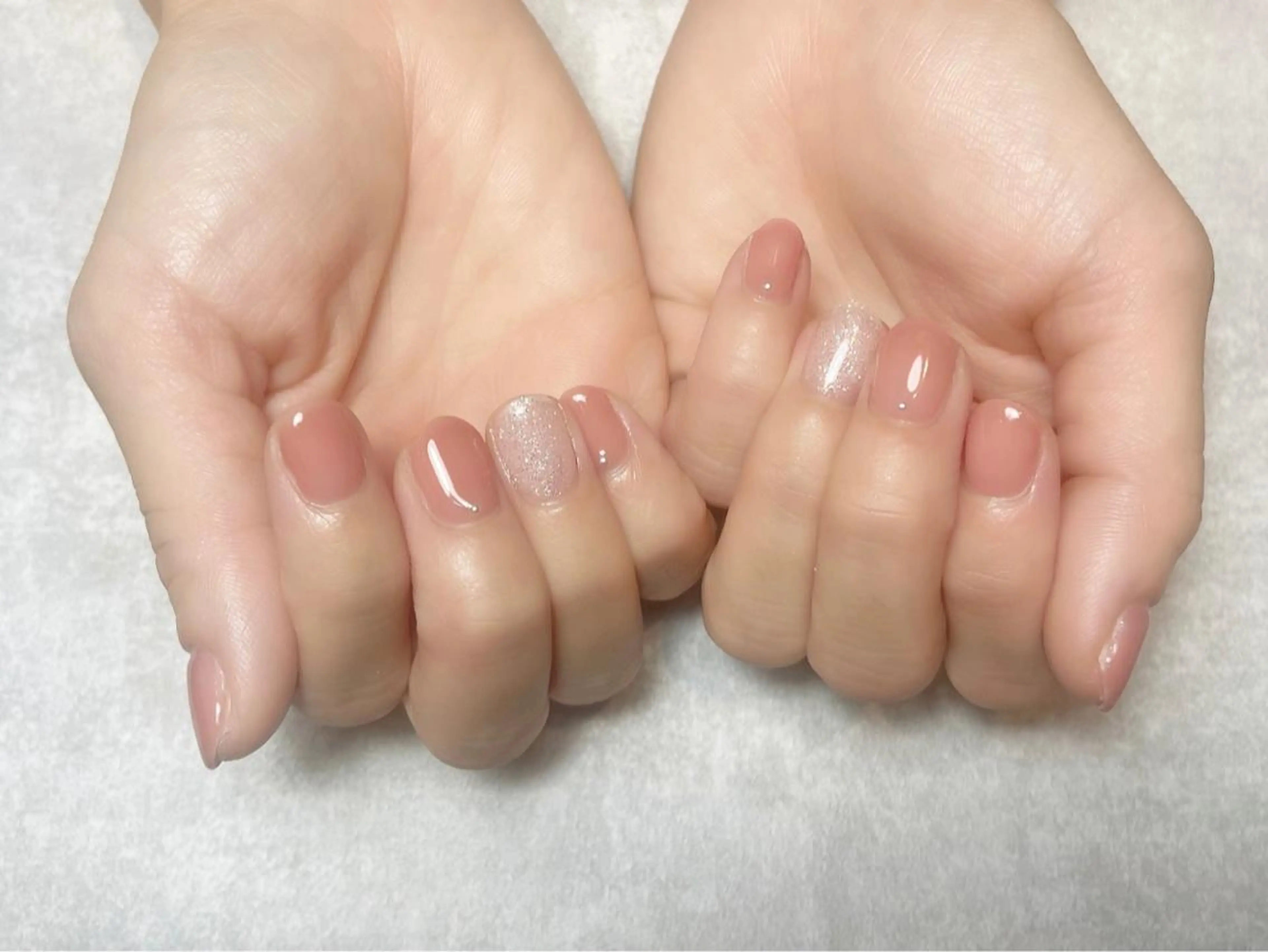 ネイル ジェルネイル ラメ(グリッター) パラジェル ピンク irono .のネイルデザイン