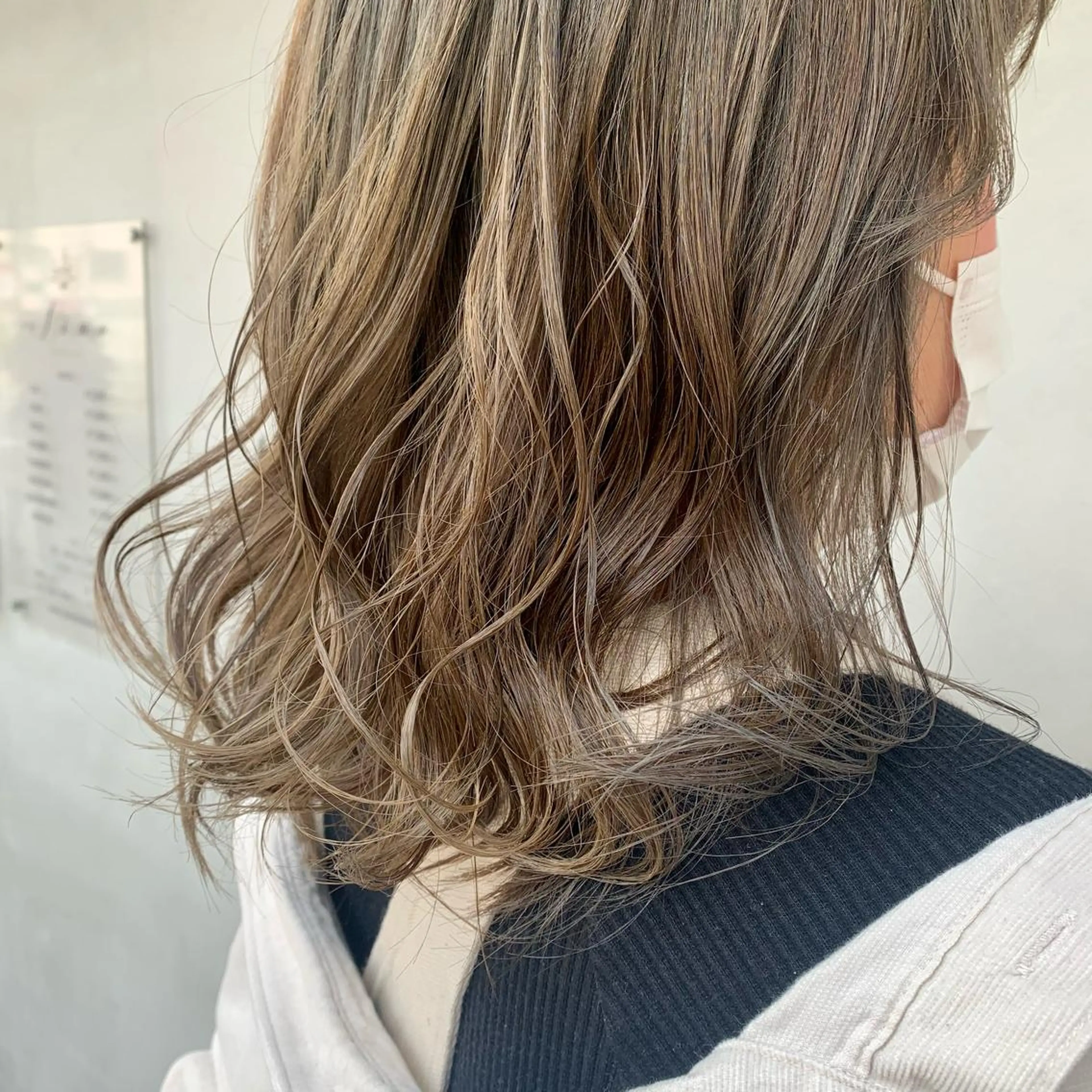 【 ブリーチしてもツヤ髪に！ 】✨カット＋ケアブリーチ＋ケアカラー+プレックストリートメント✨の写真