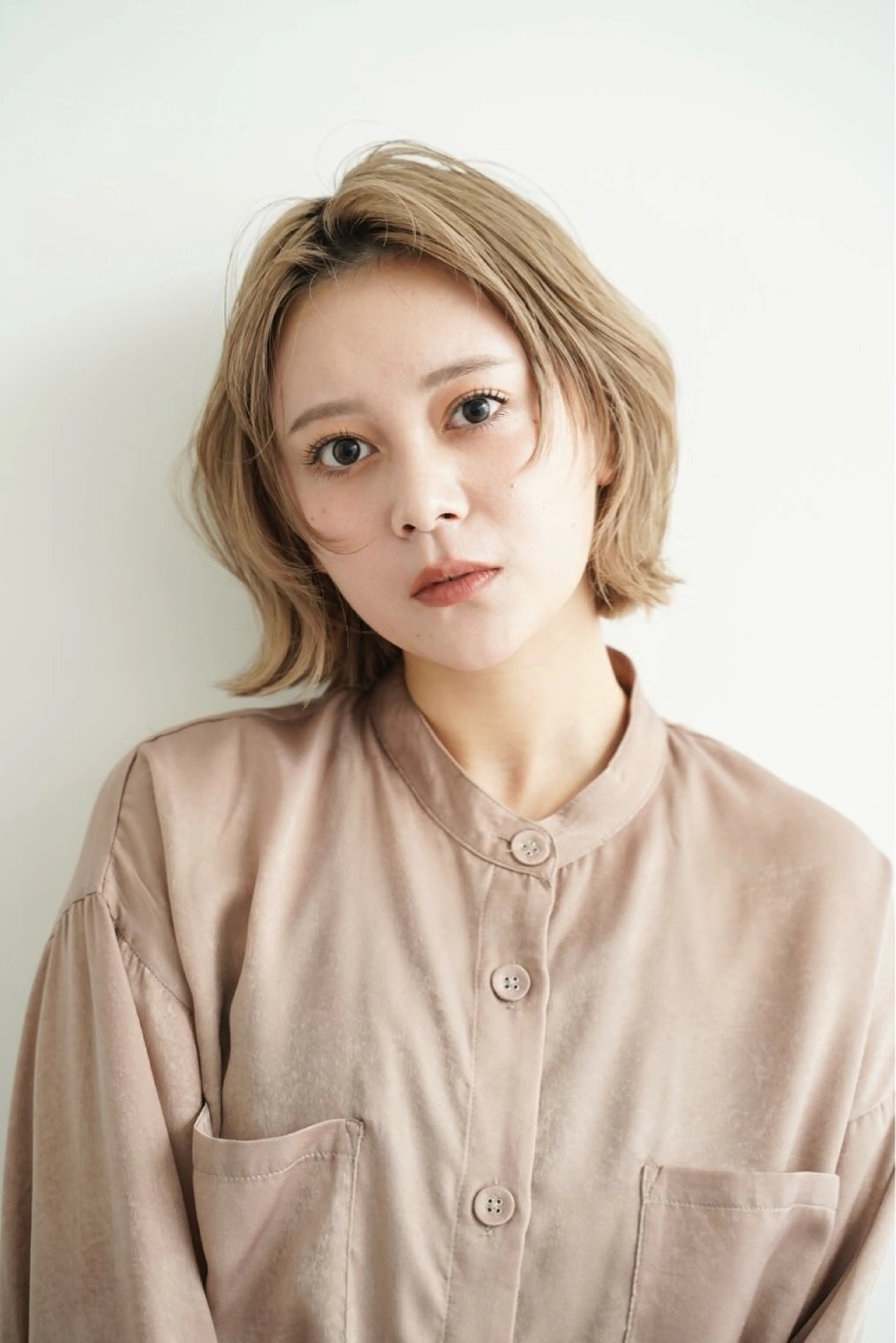 ミディアム カット ヘアカラー hoNua. 栄/透明感カラーのヘアスタイル