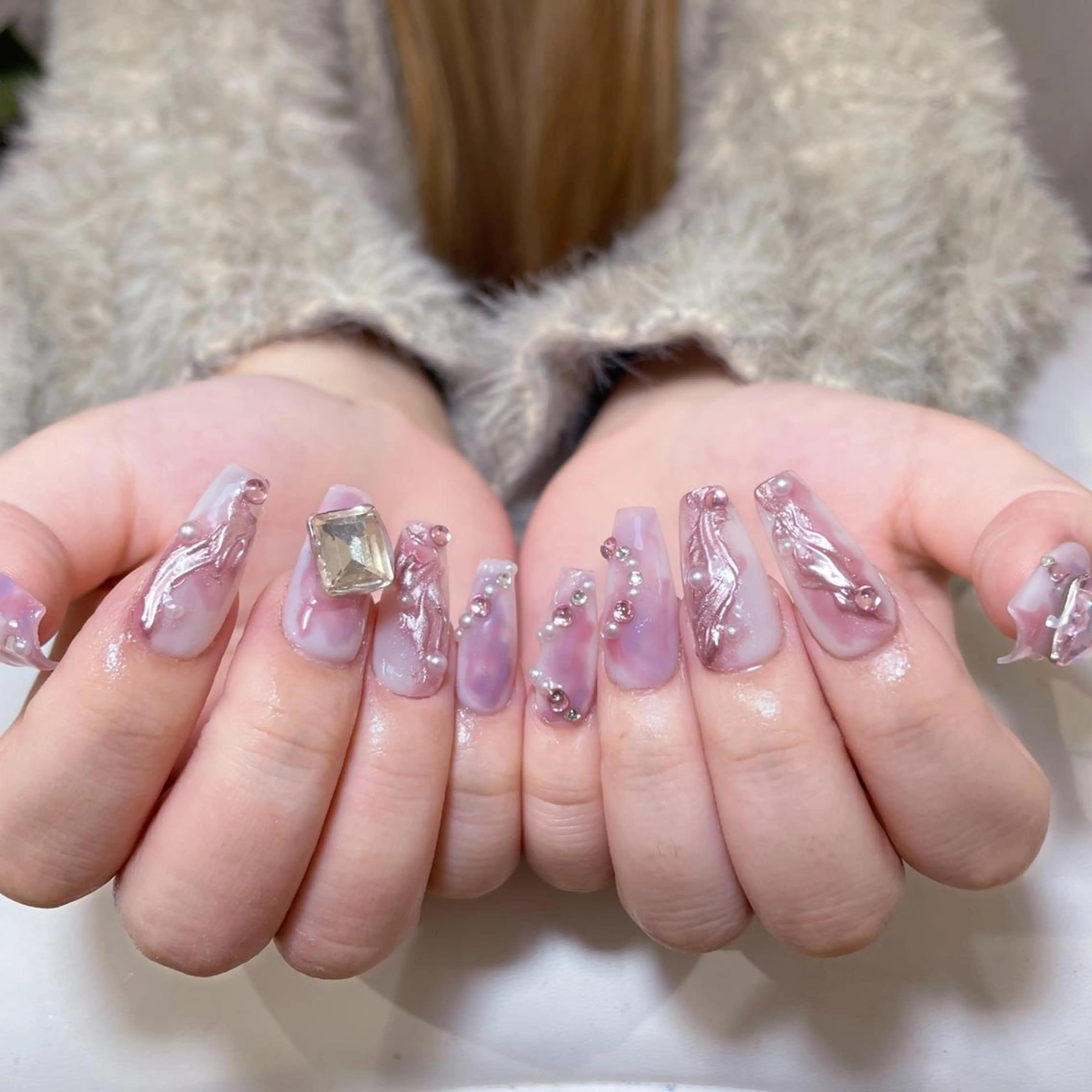 ネイル アートネイル オーロラネイル フラッシュネイル ガーリー キラキラネイル ハンドネイル DIAMOND NailStudioのネイルデザイン