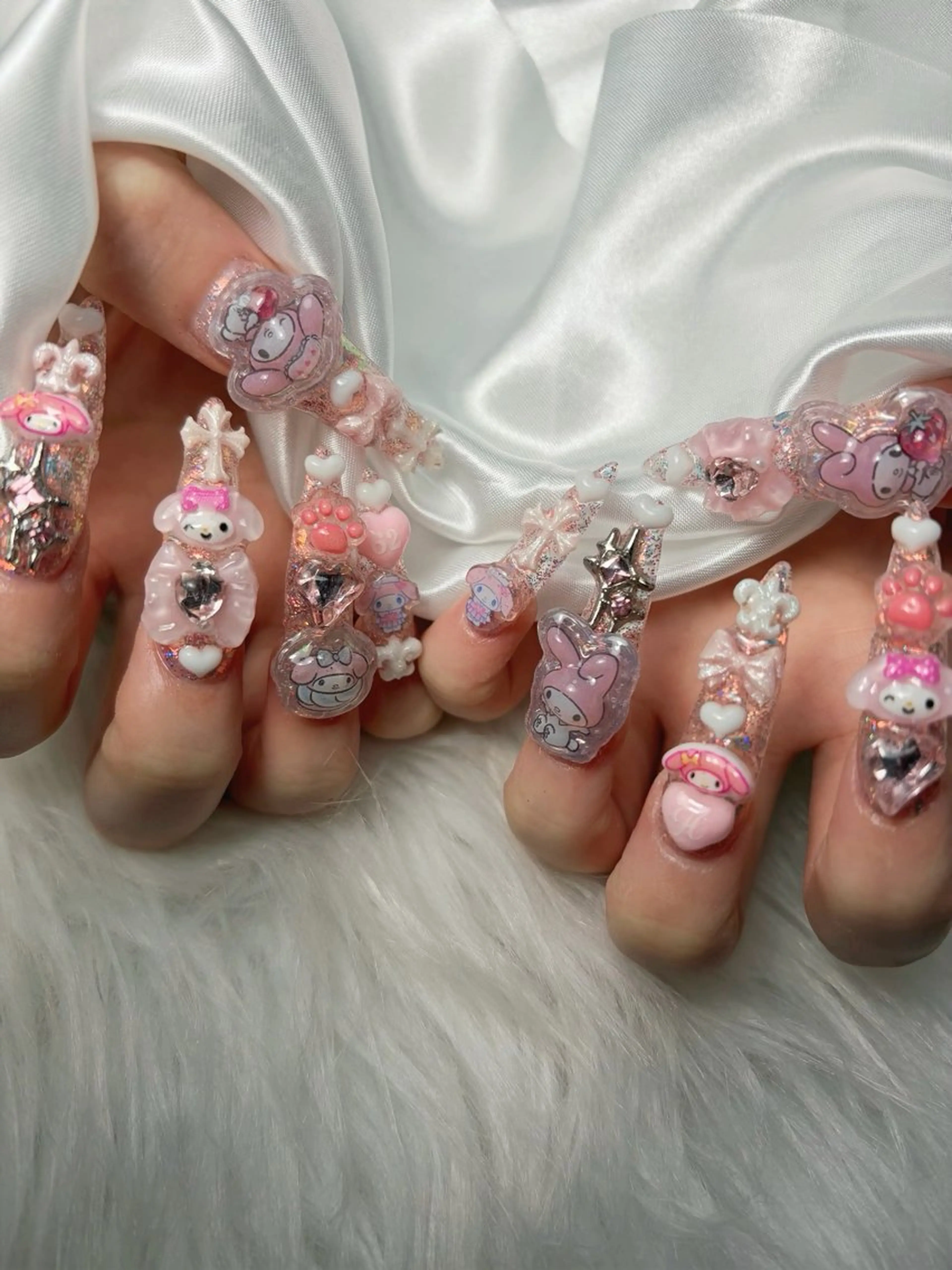 ネイル アートネイル 桜ネイル ジェルネイル ロングネイル 持ち込み ハンドネイル ゴテゴテ💙ワンホン リオナのネイルデザイン