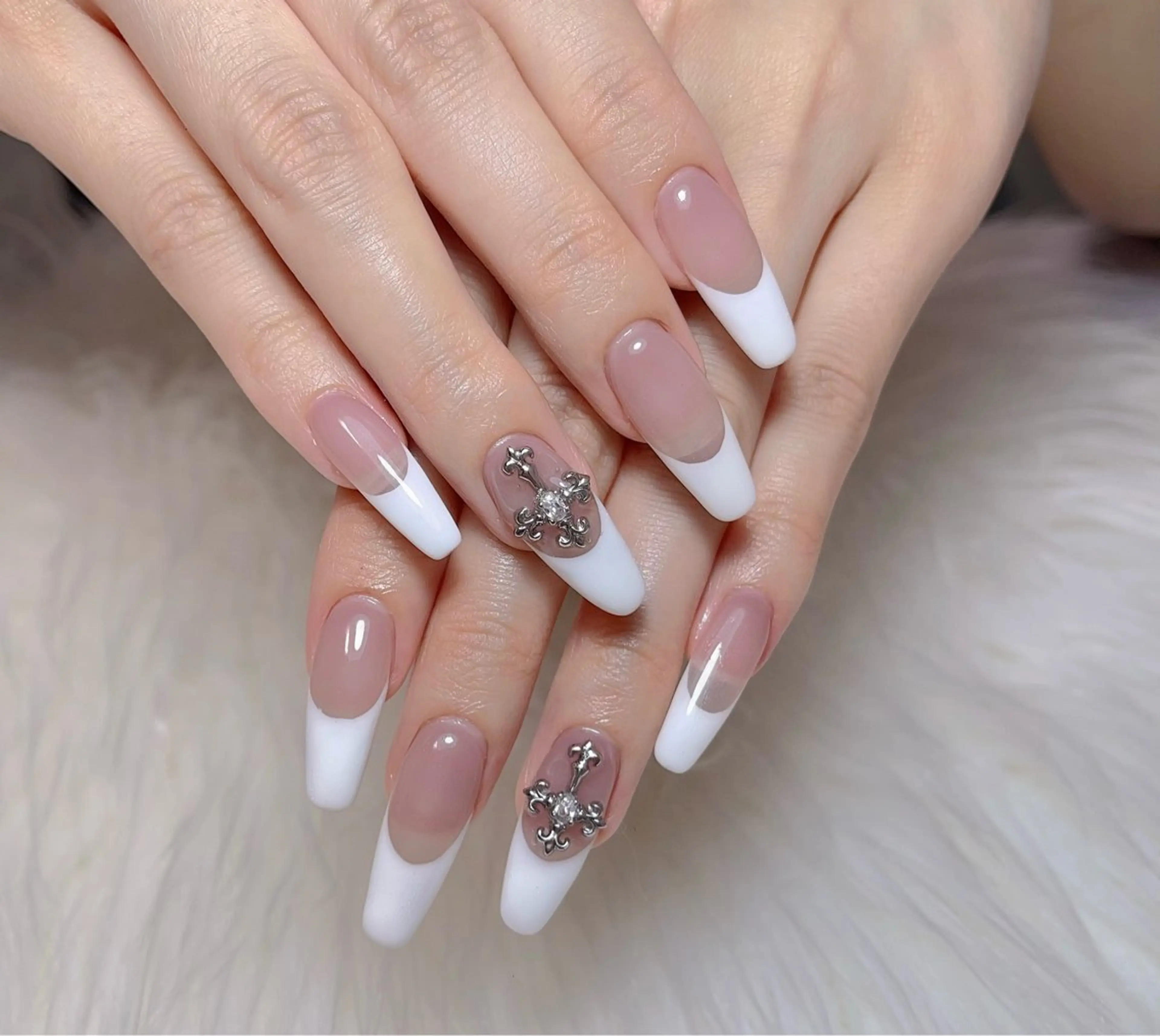 ネイル アートネイル フレンチネイル ジェルネイル 韓国ネイル マグネットネイル ゆ いのネイルデザイン