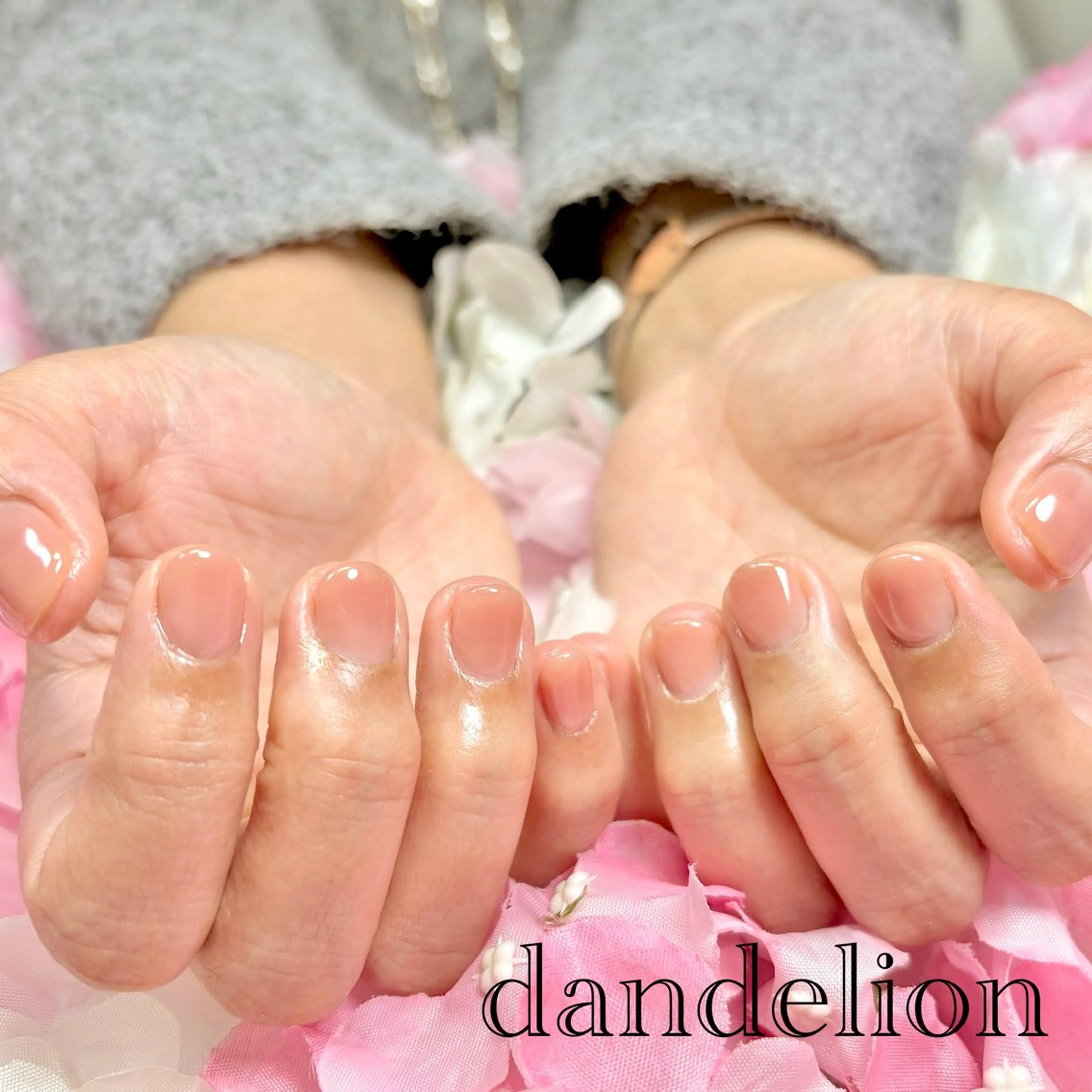 ネイル ハンドネイル ハンドケア dandelion ダンデライオンのネイルデザイン