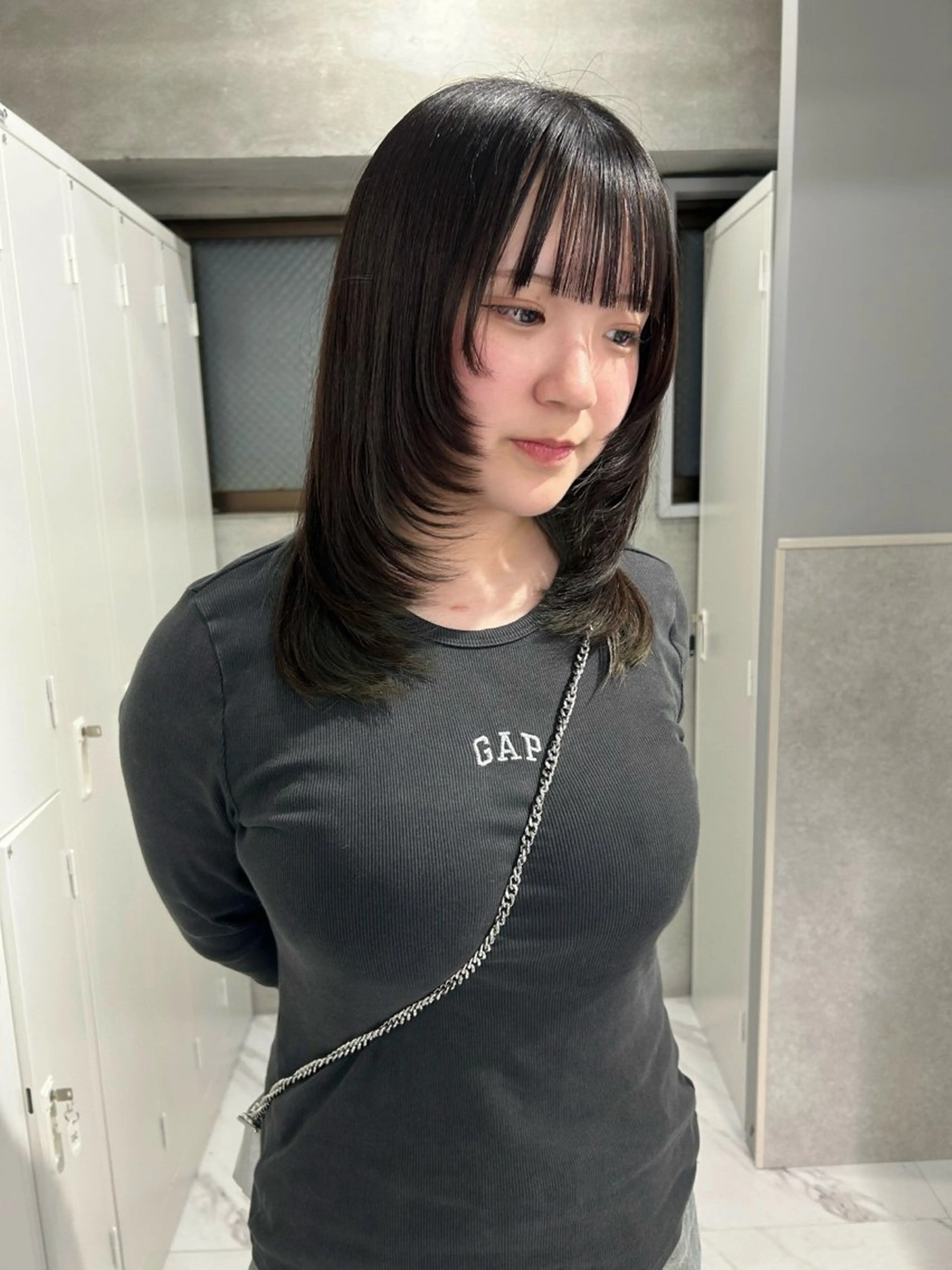 ミディアム カット ️💜akari💜 ハイトーン/レイヤーのヘアスタイル