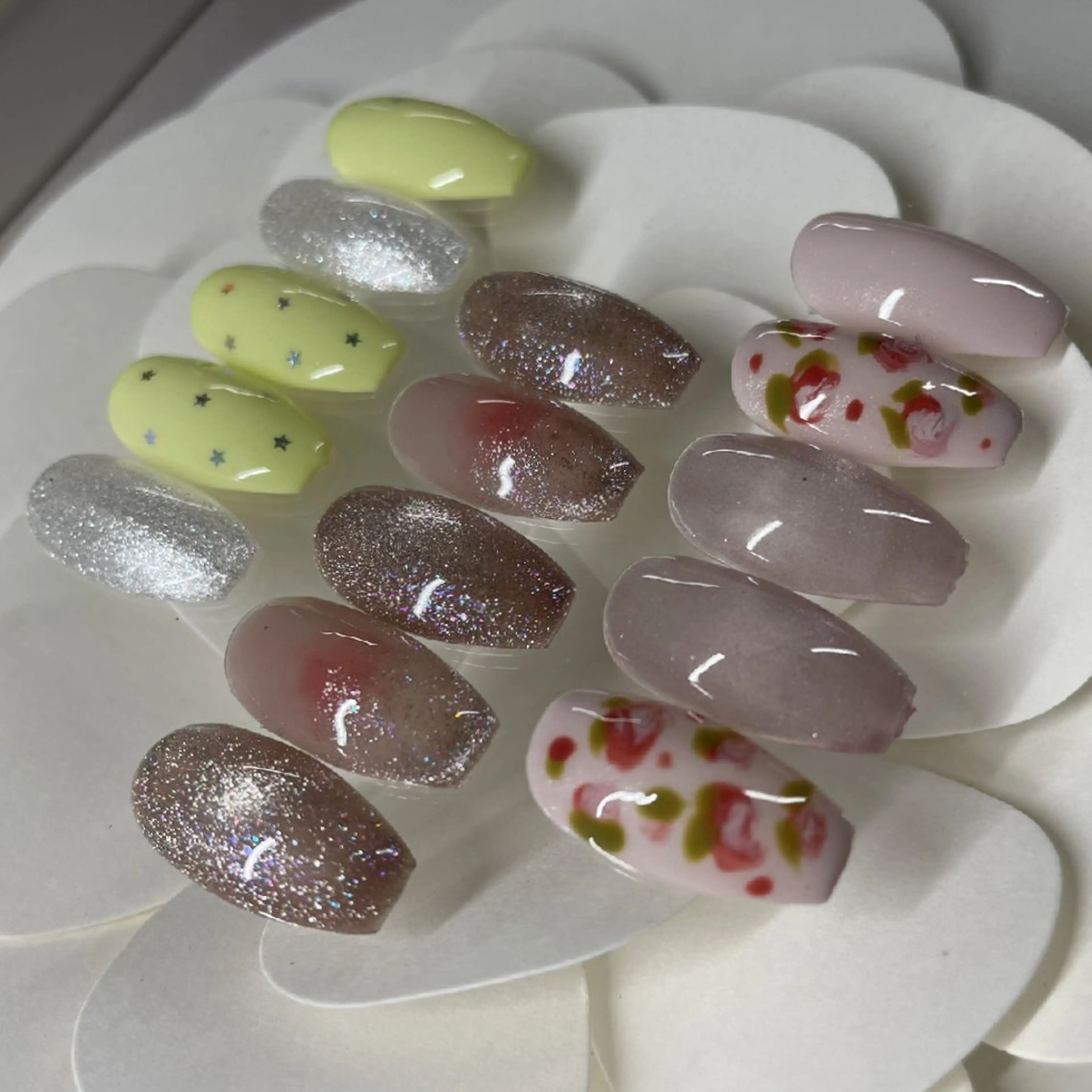 ネイル nail body サロン　Pino Planet所属・ネイリスト pinoエミルネイルのネイルデザイン