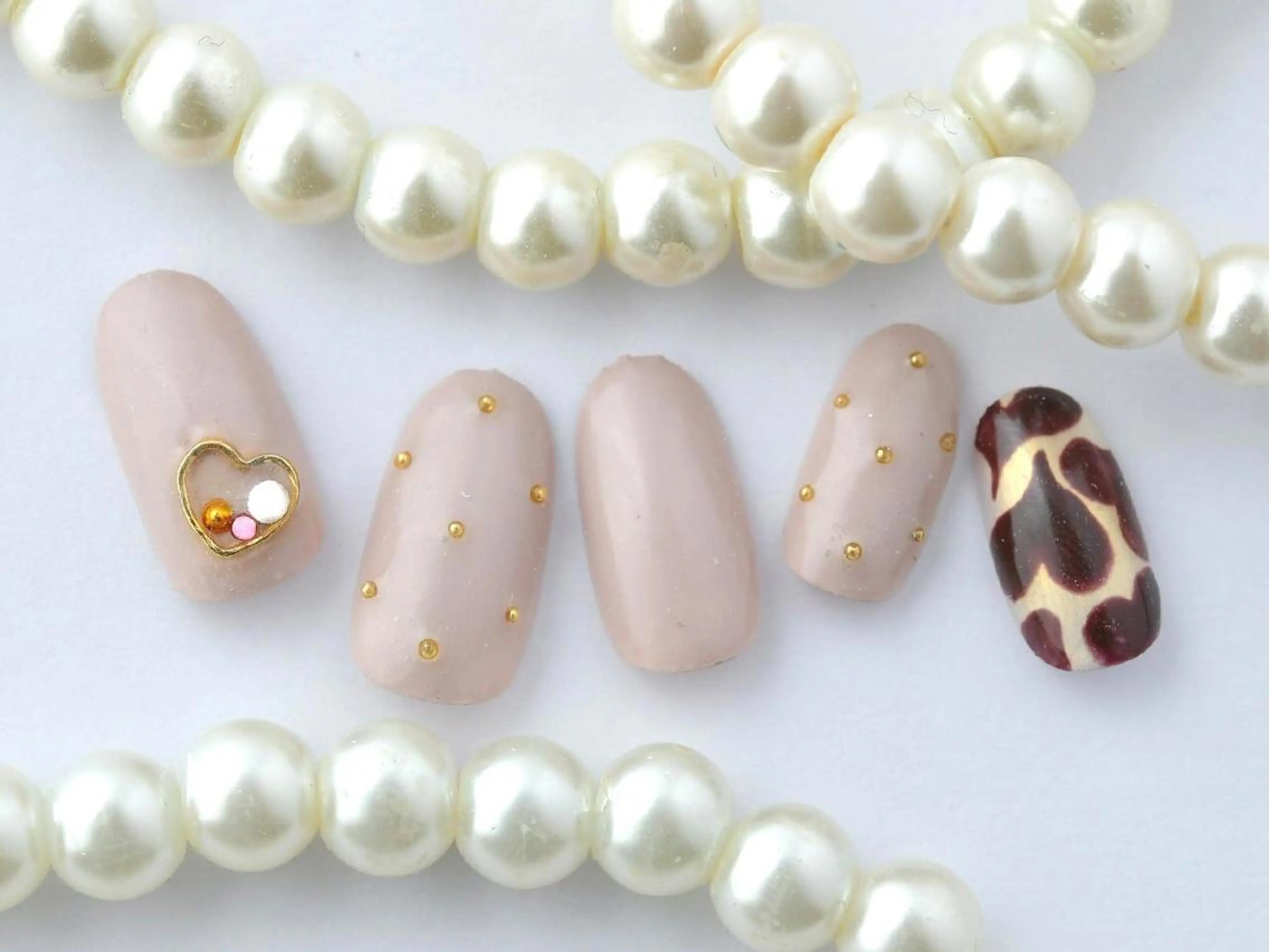 ネイル tiarynail K Kのネイルデザイン