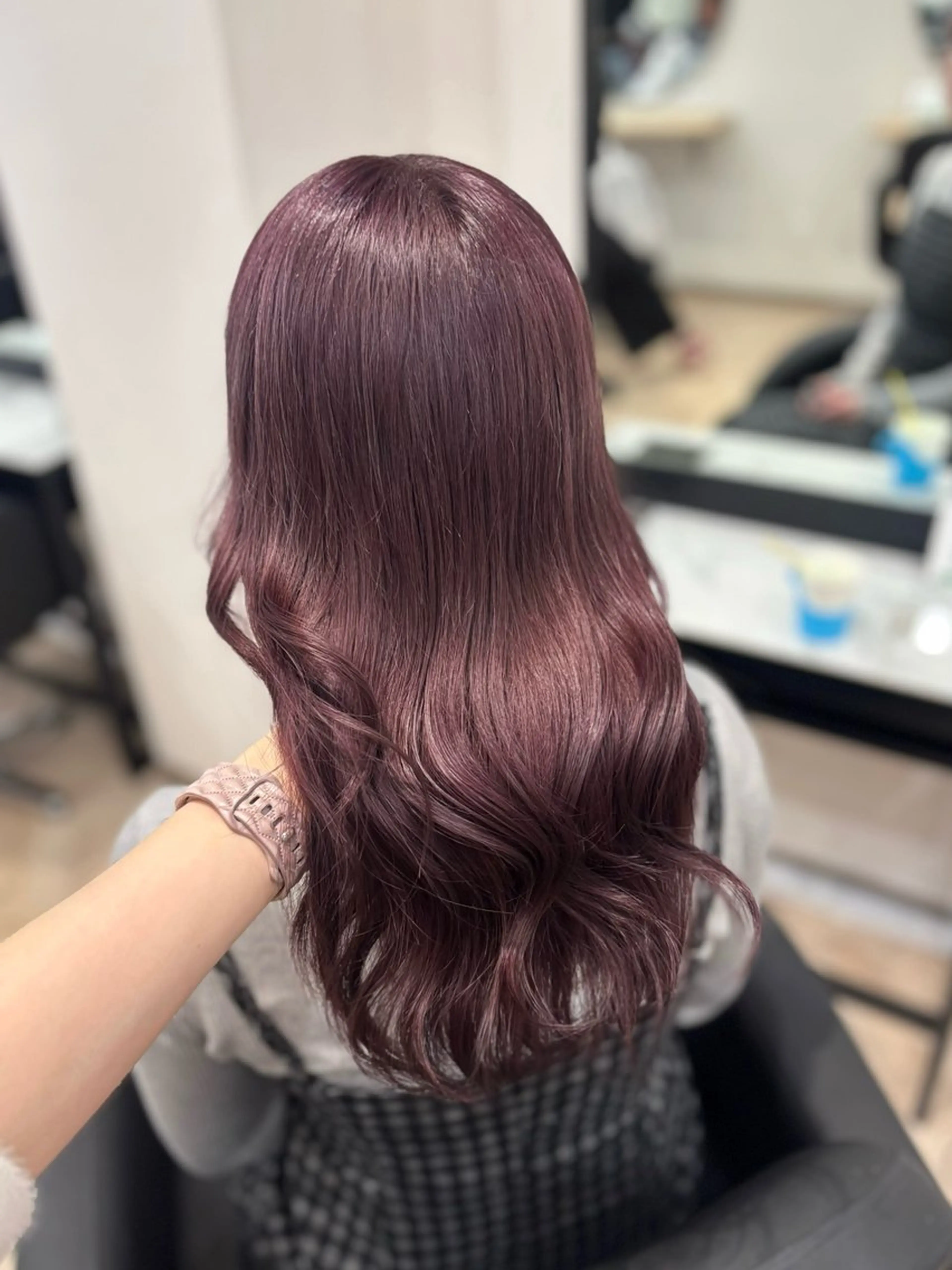 ロング カラー ブリーチ ラベンダーカラー ピンクカラー ピンクラベンダー ヘアカラー 𝒎𝒐𝒆🩰 名駅/ヘアメ/暖色♡のヘアスタイル