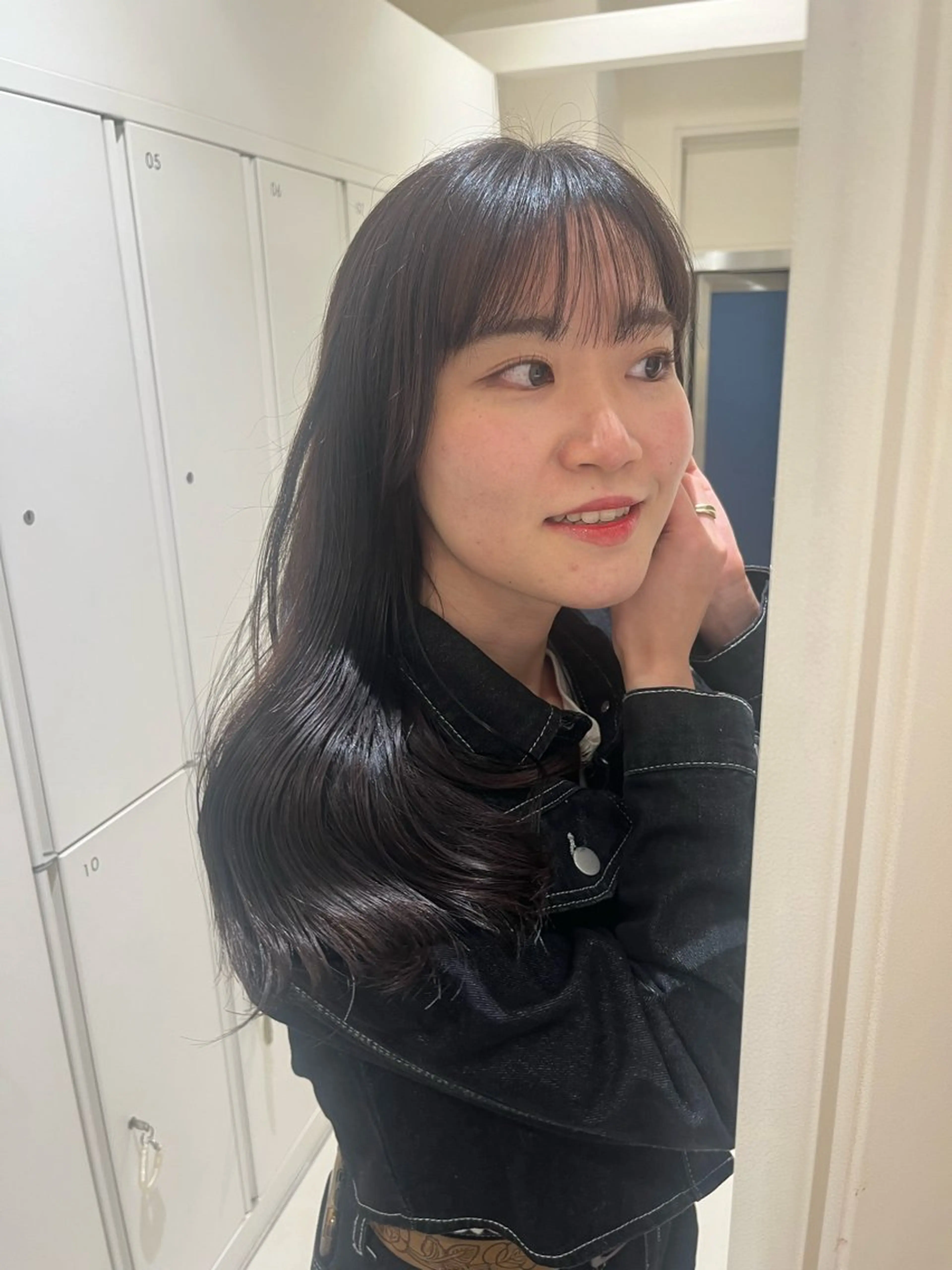 ロング カラー タイトボブ個性派カラ ーAKANEのヘアスタイル