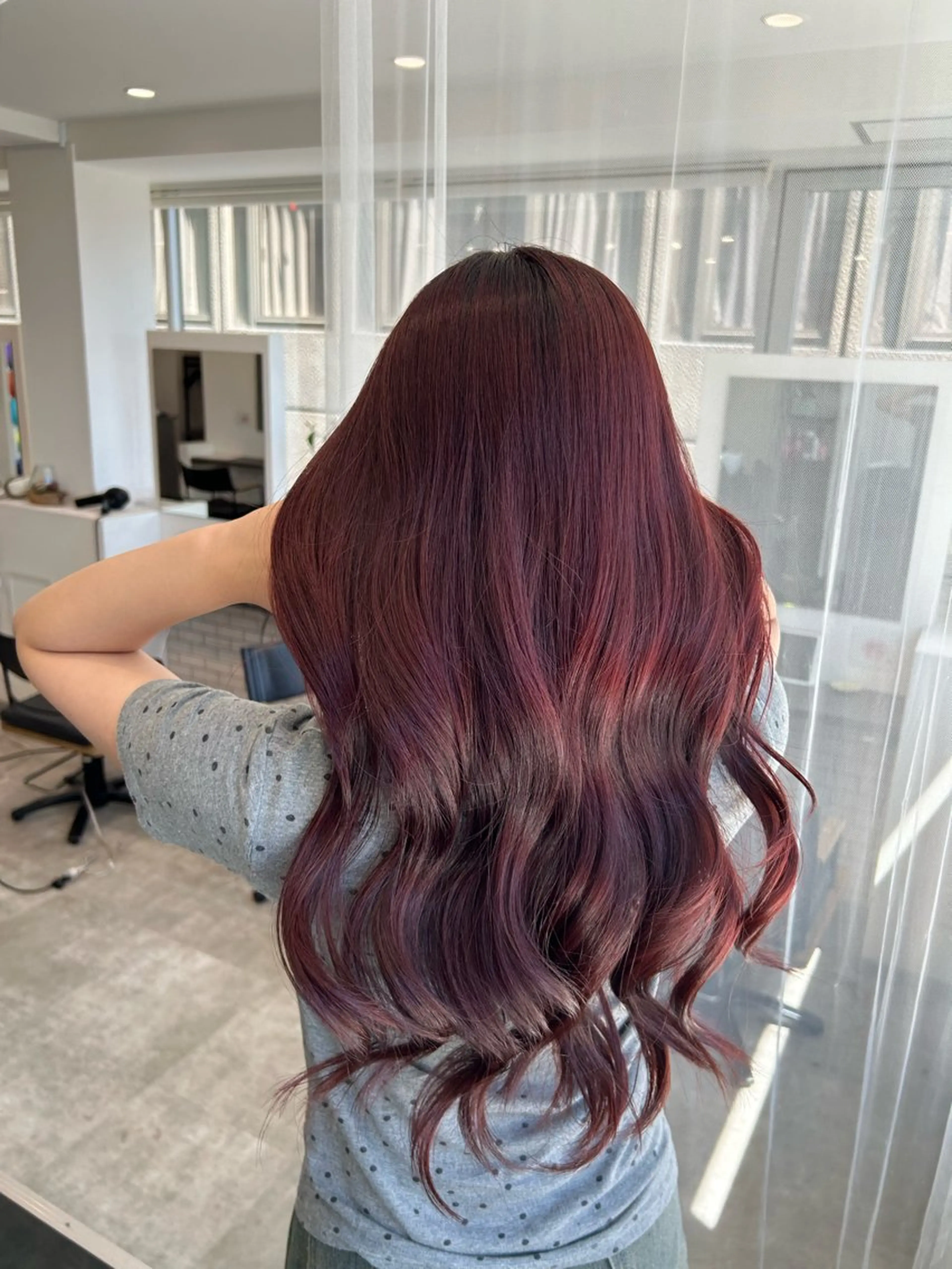 ロング カラー ブリーチ/ベージュ /レイヤー/ひよりのヘアスタイル