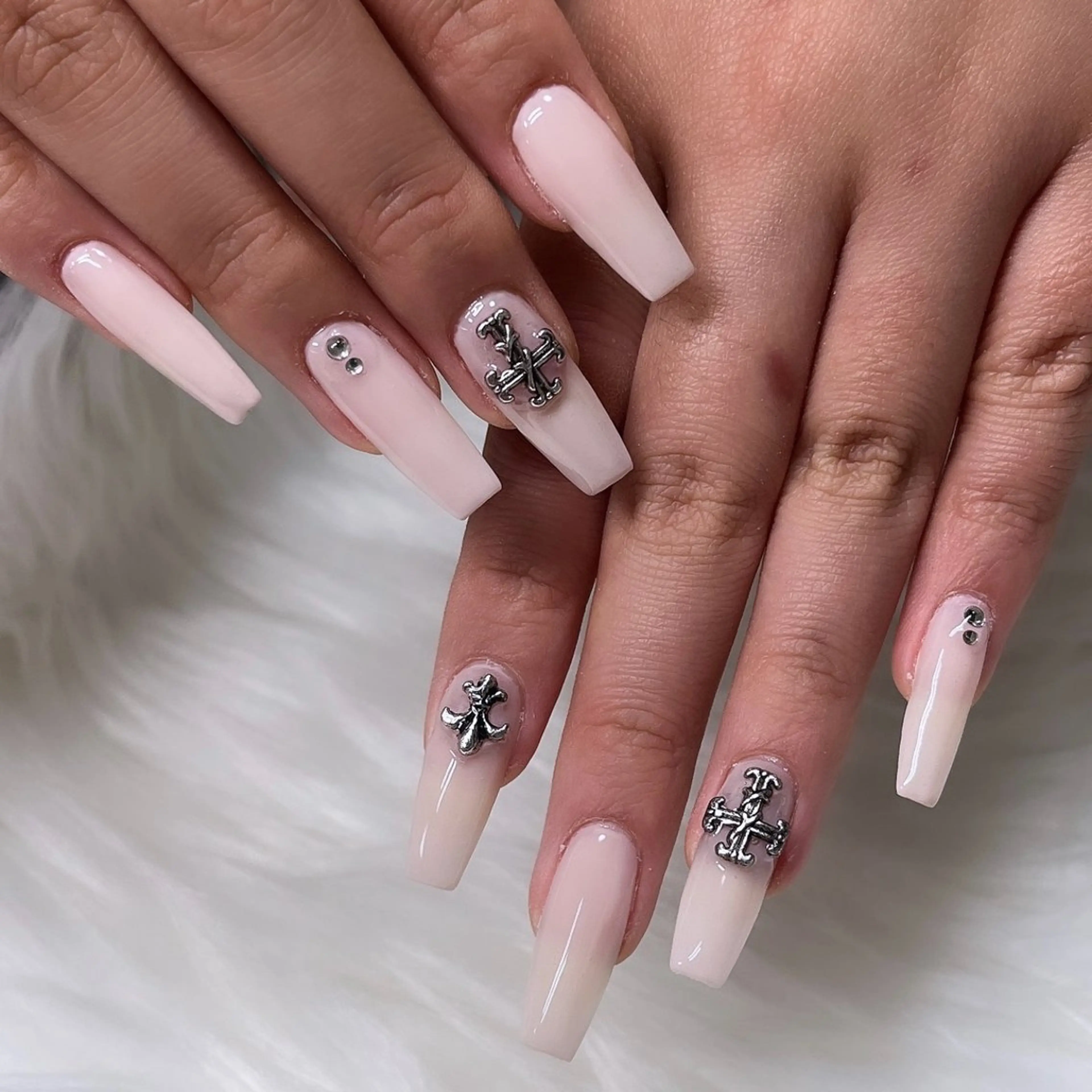 ネイル アートネイル キラキラネイル 韓国ネイル ラメ(グリッター) ロングネイル 🐕🦺Yappy 💗A-tanのネイルデザイン