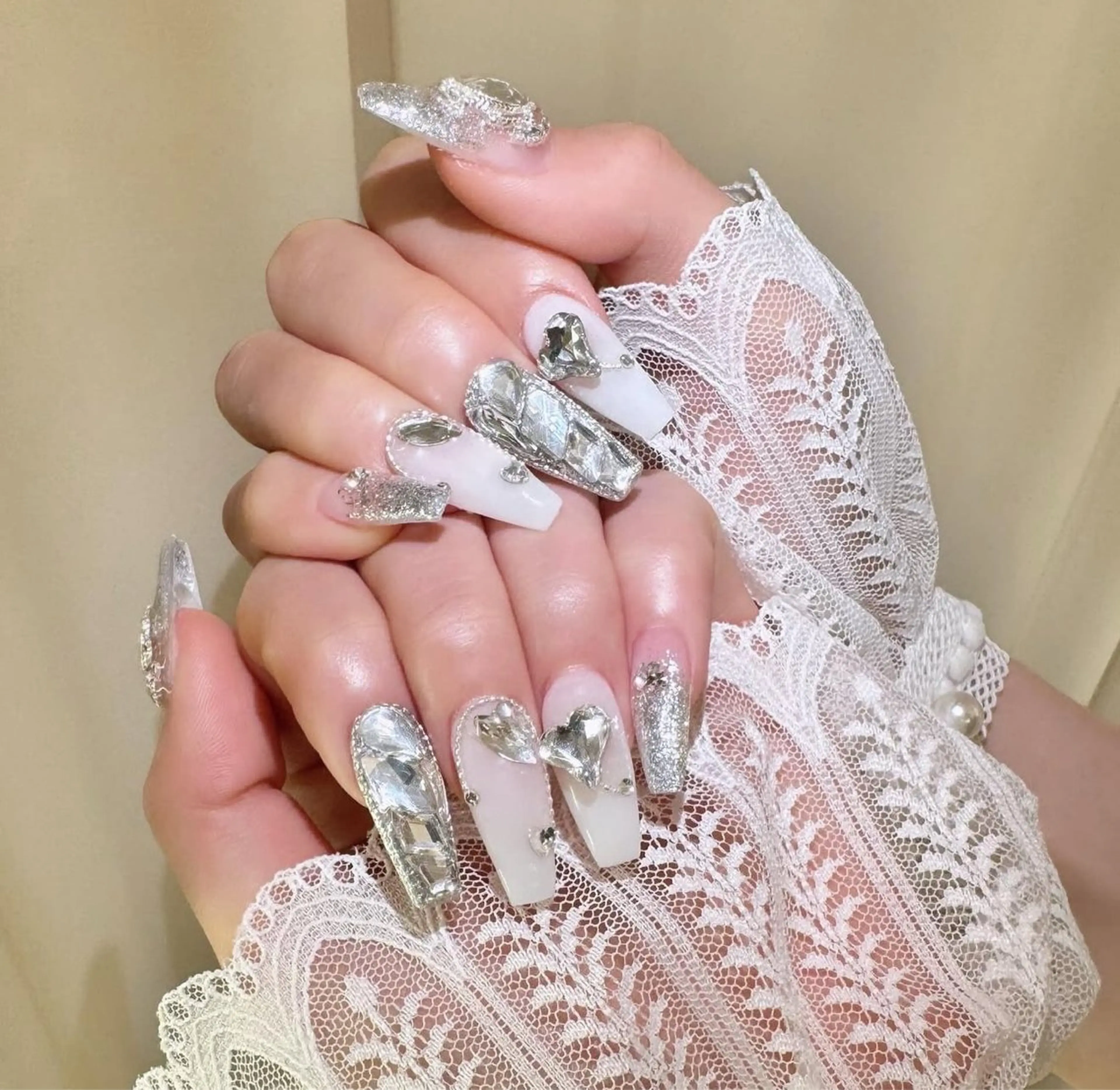 ネイル アートネイル ジェルネイル ネイルチップ Rin Rin TA Nailのネイルデザイン