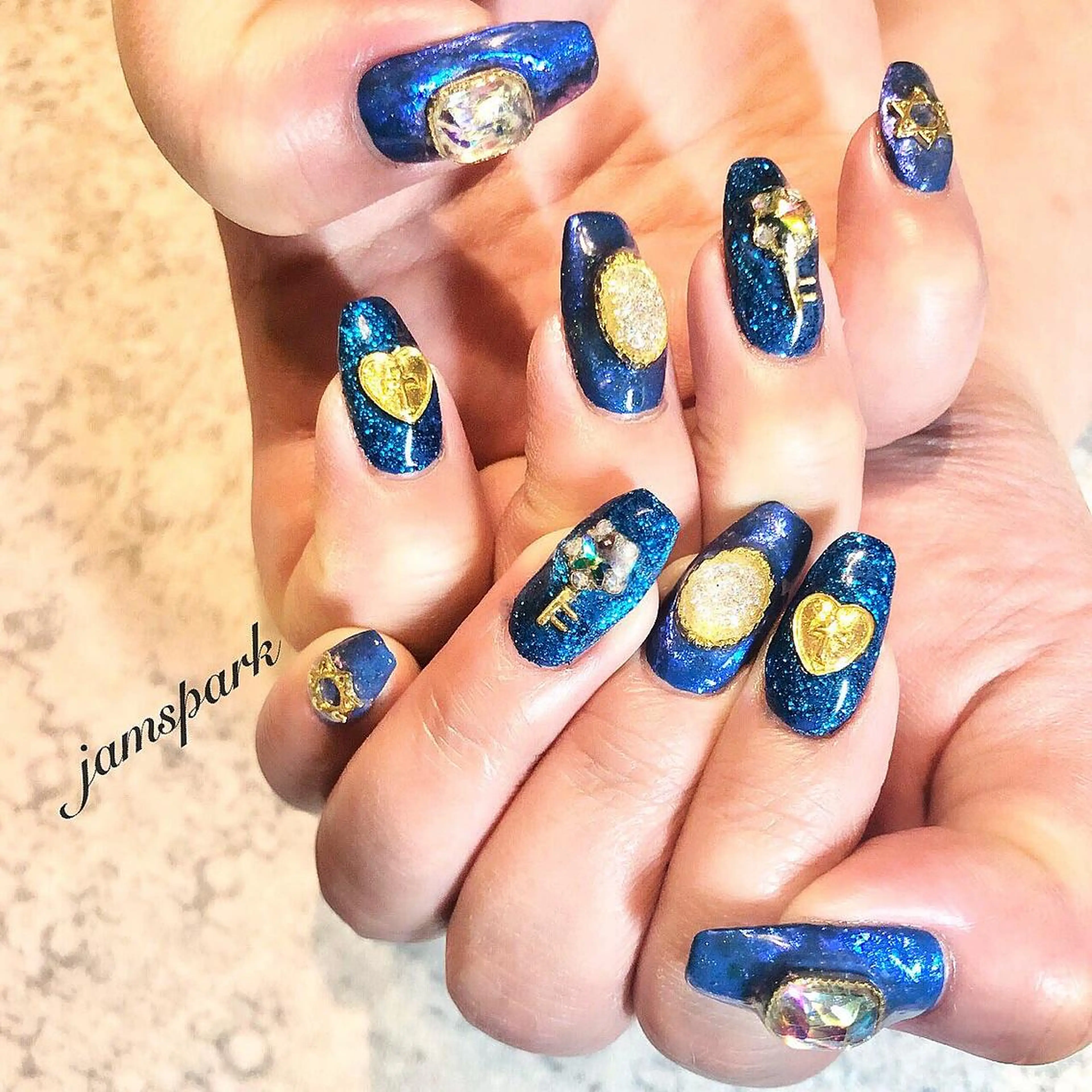 ネイル アートネイル ブルー 長さ出し ラメ(グリッター) ロングネイル ハンドネイル jamspark ✨のネイルデザイン