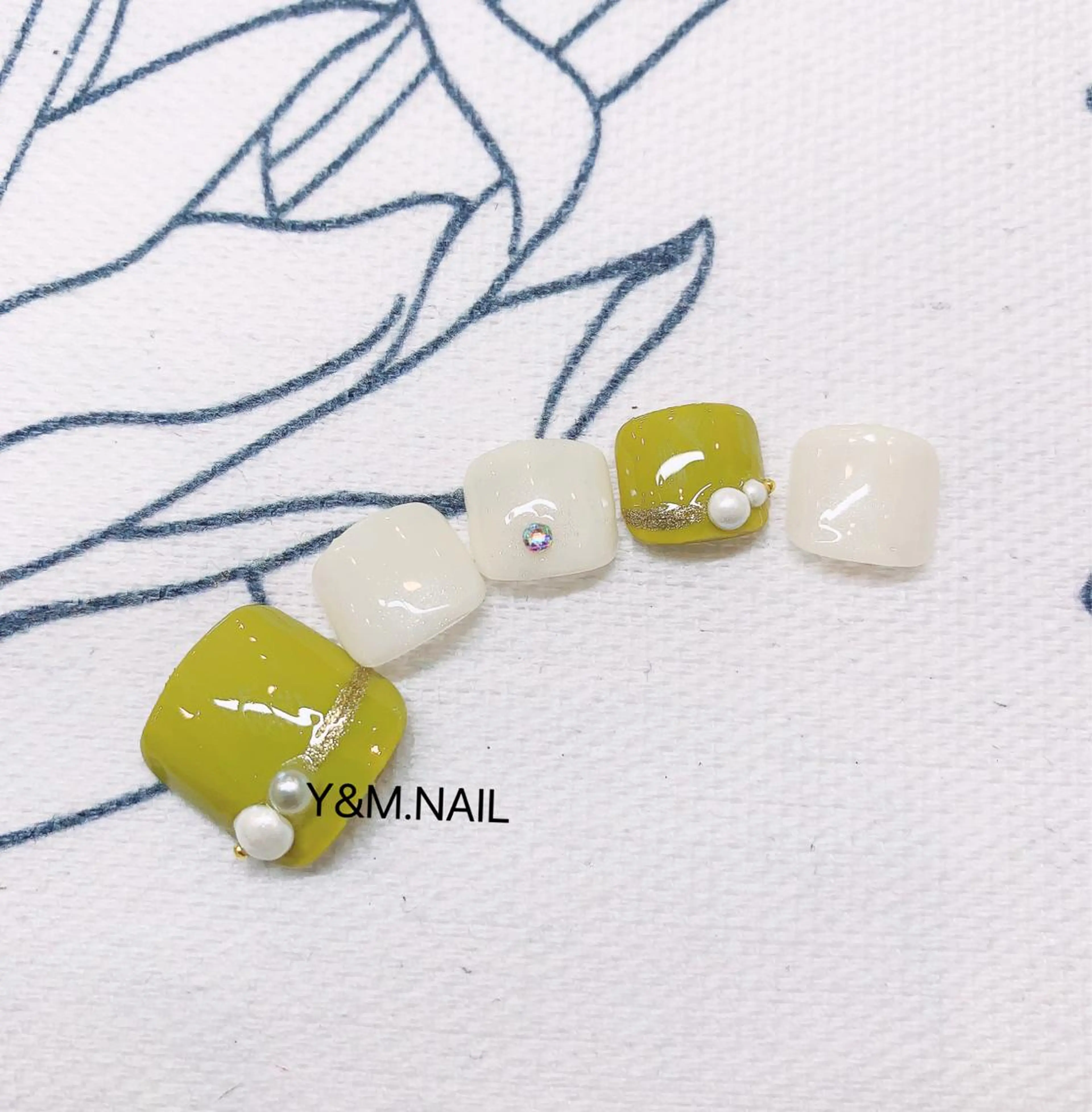 カラー ネイル アートネイル フットネイル Ui_Amor (パラジェル)のネイルデザイン