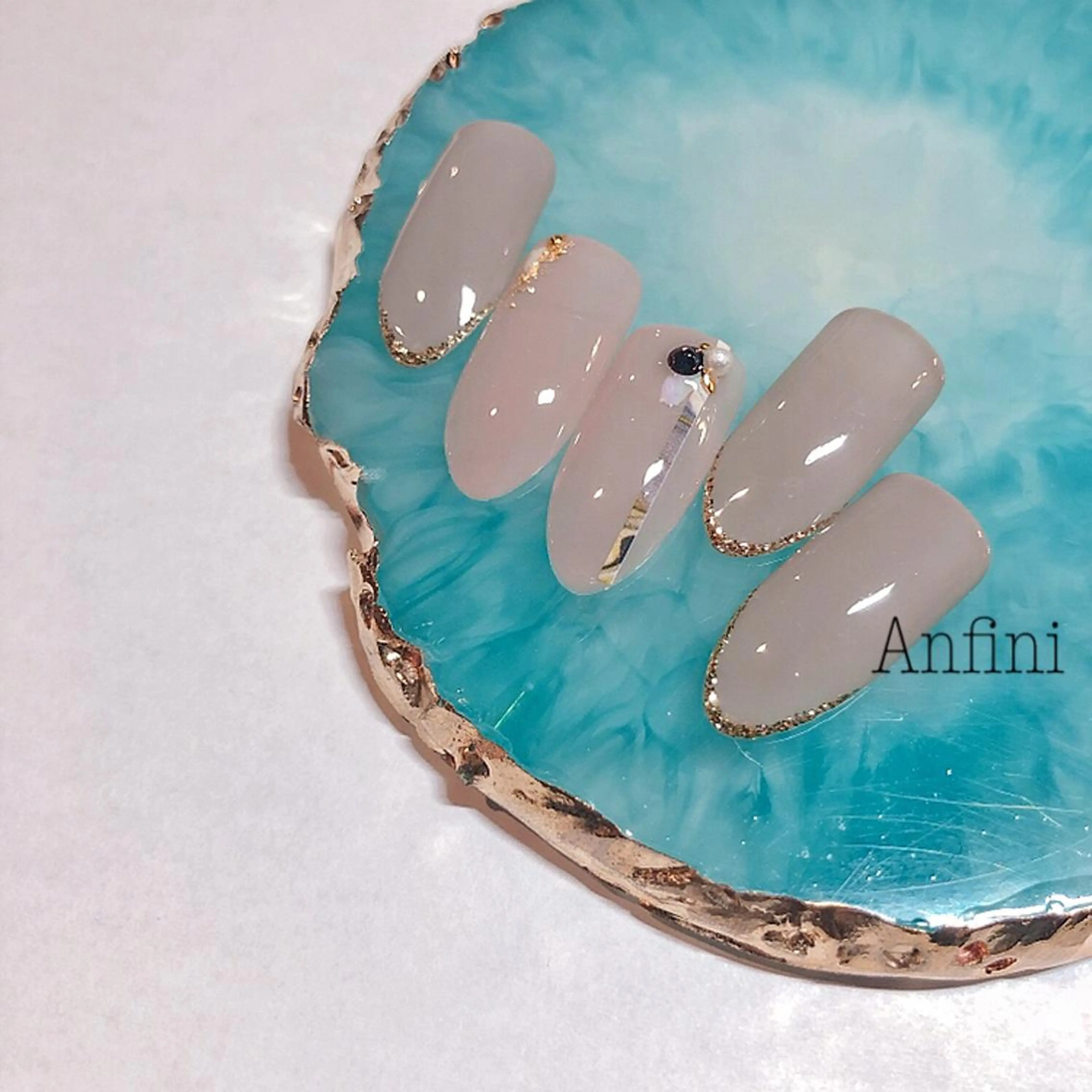 ネイル Anfini アンフィニのマツエク・マツパデザイン