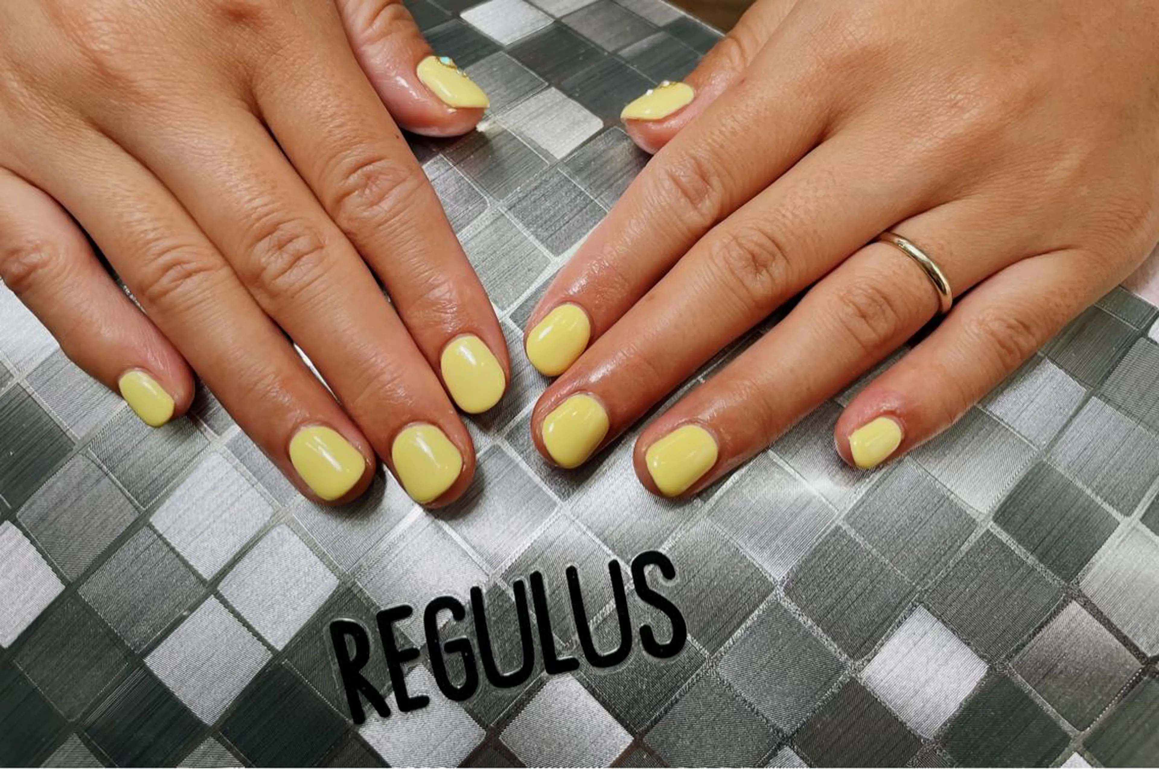 ネイル Regulus 光田のネイルデザイン