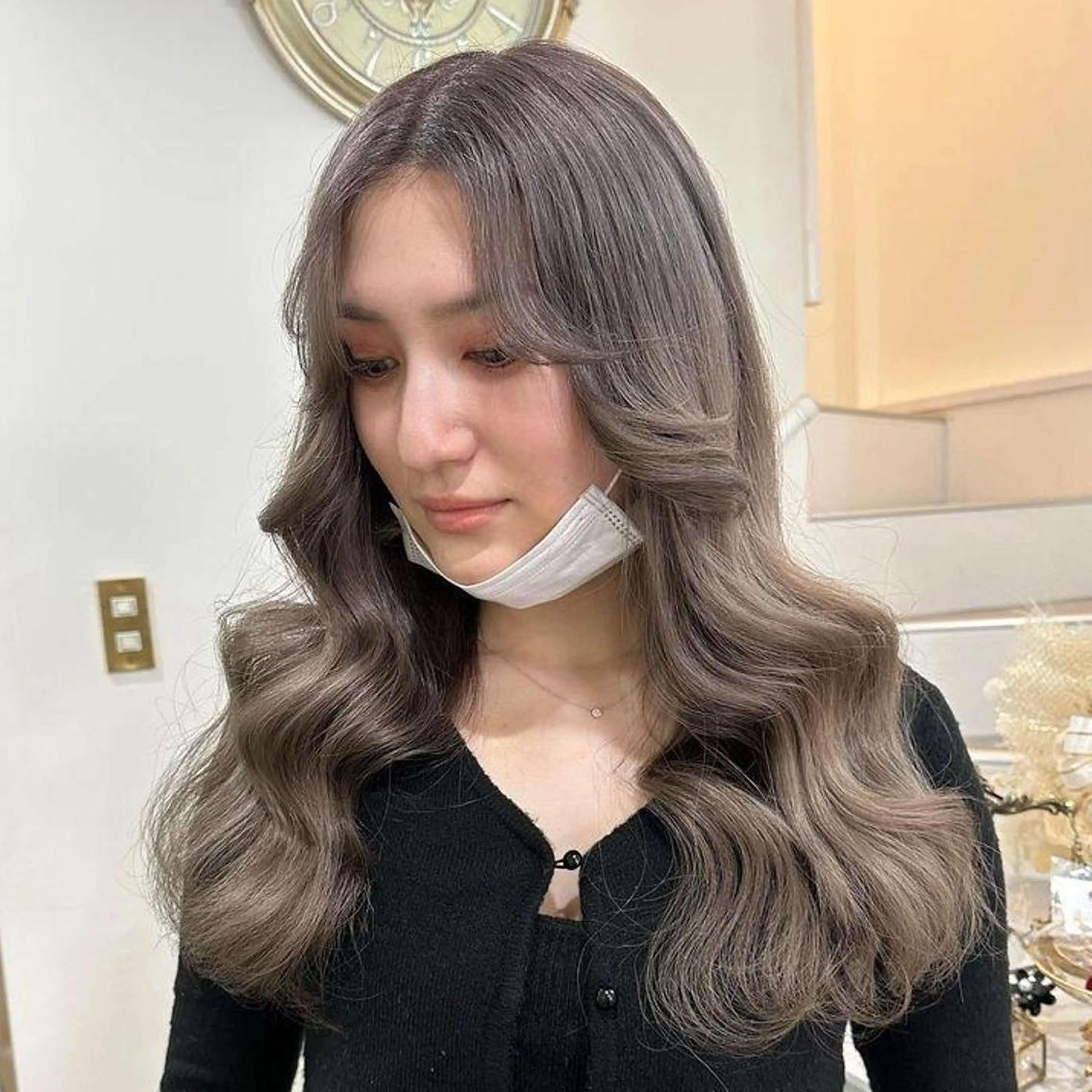 ロング カラー グレージュ ラベンダーカラー ラベンダーグレージュ ラベンダーグレー ORIKA 美容室のヘアスタイル