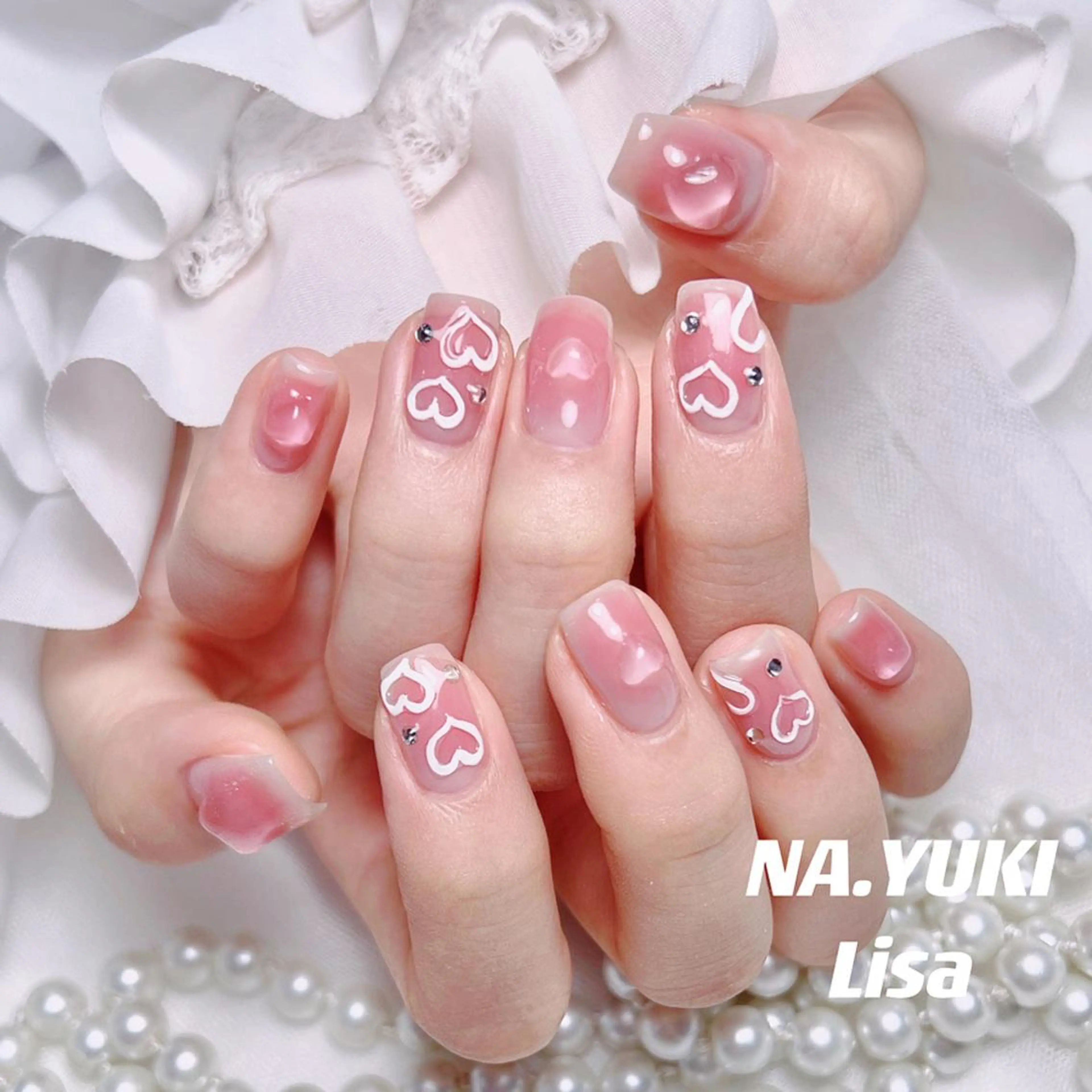 ネイル 🦋 Queenieのネイルデザイン