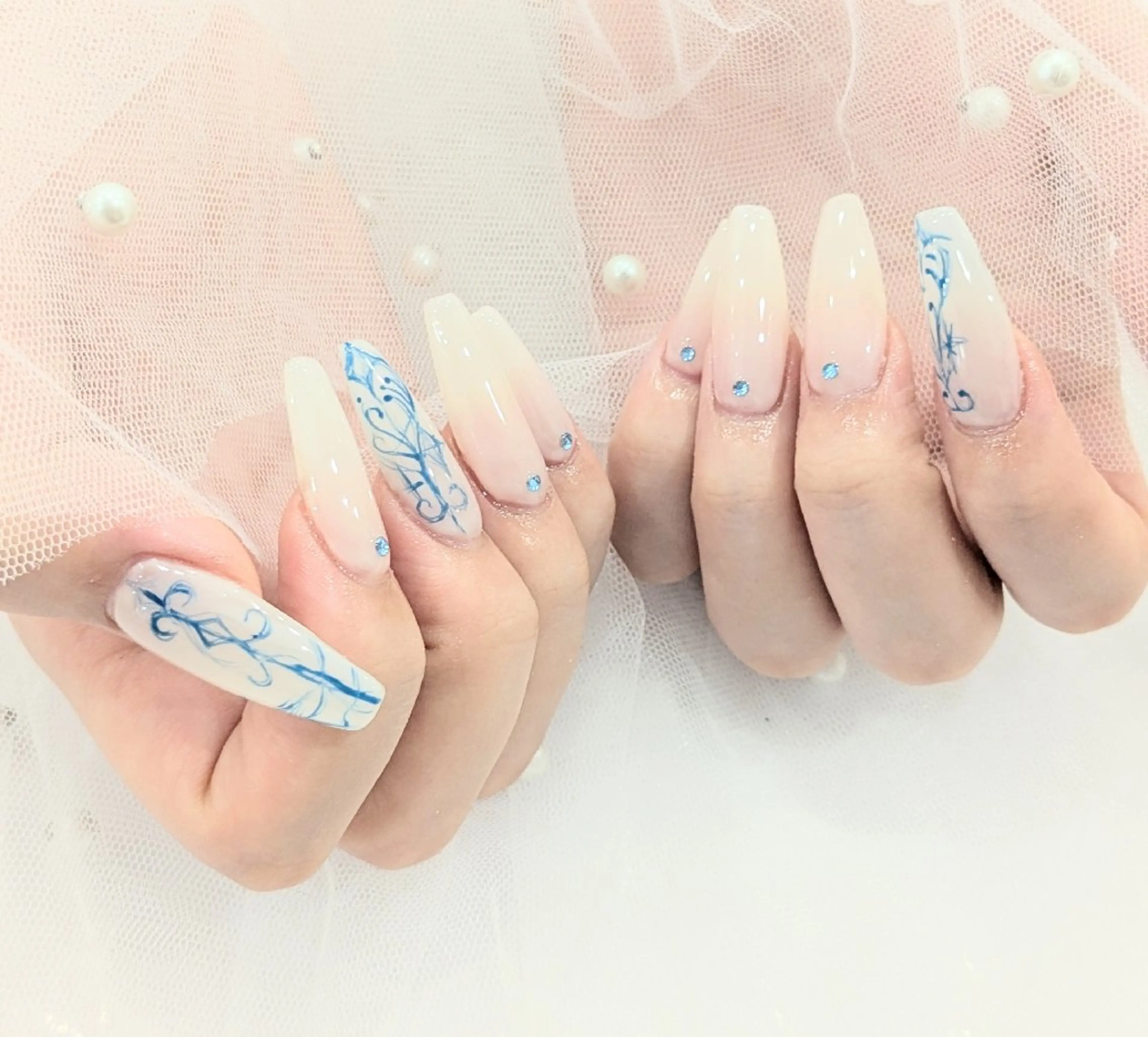 ネイル 長さ出し スカルプネイル Lily nail 船橋 yuki🍒のネイルデザイン