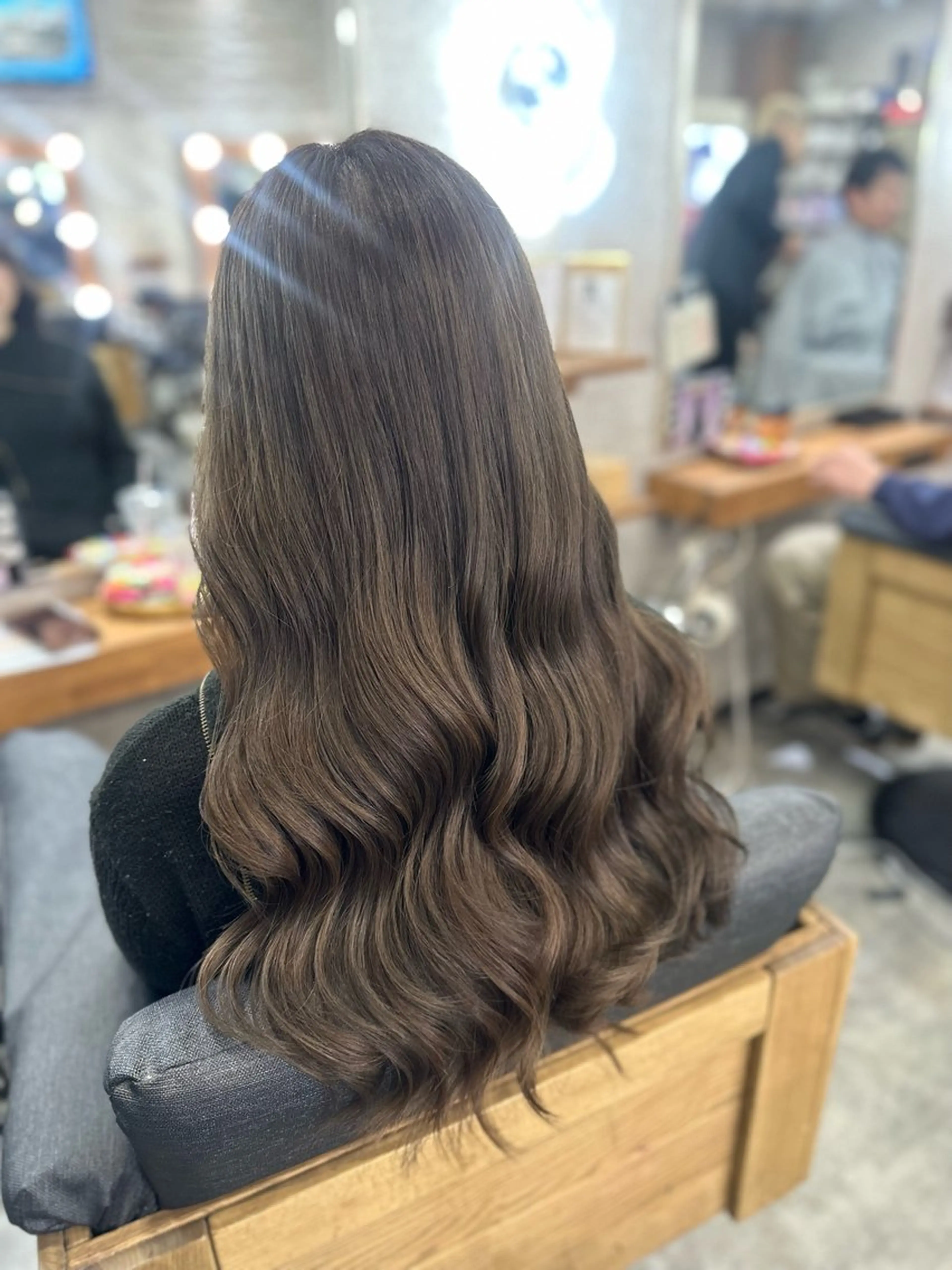 ロング ヘアカラー MOURI CHISATOのヘアスタイル