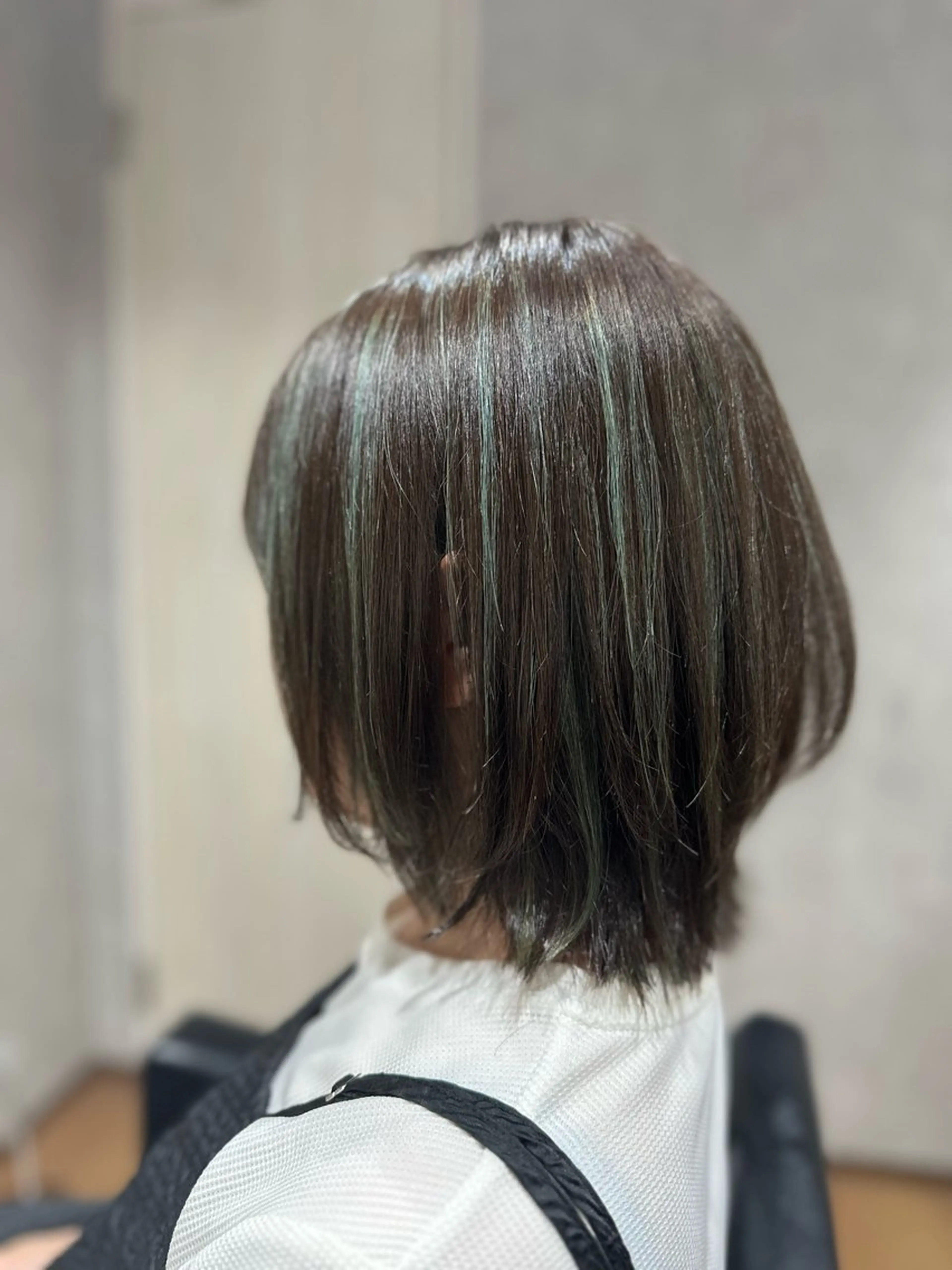 ミディアム カット ヘアカラー ✂️秋葉原 🤍YURI🤍のヘアスタイル