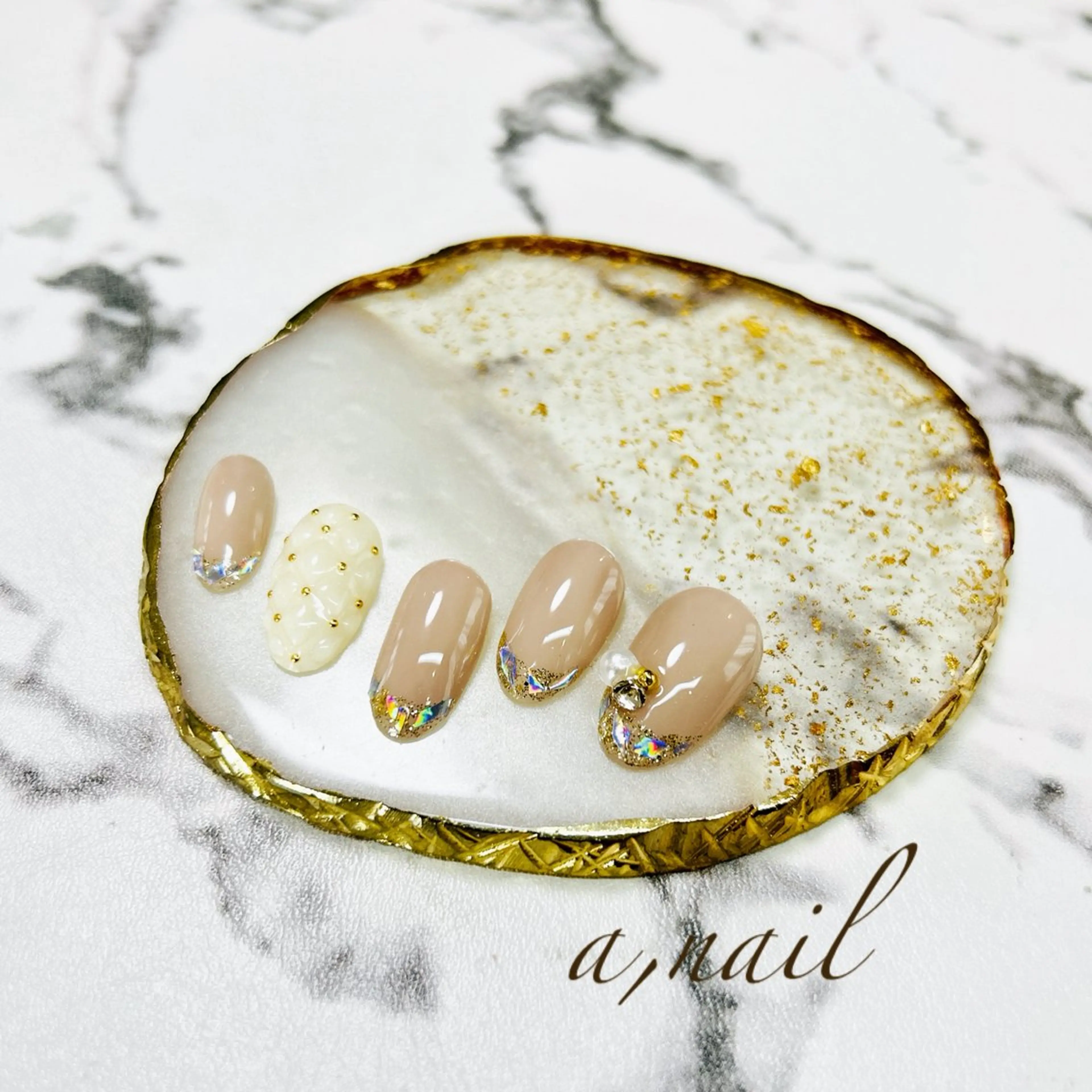 ネイル フレンチネイル ガラスフレンチ キラキラネイル ぷっくりネイル ハンドネイル ネイルサロン エーネイルのネイルデザイン