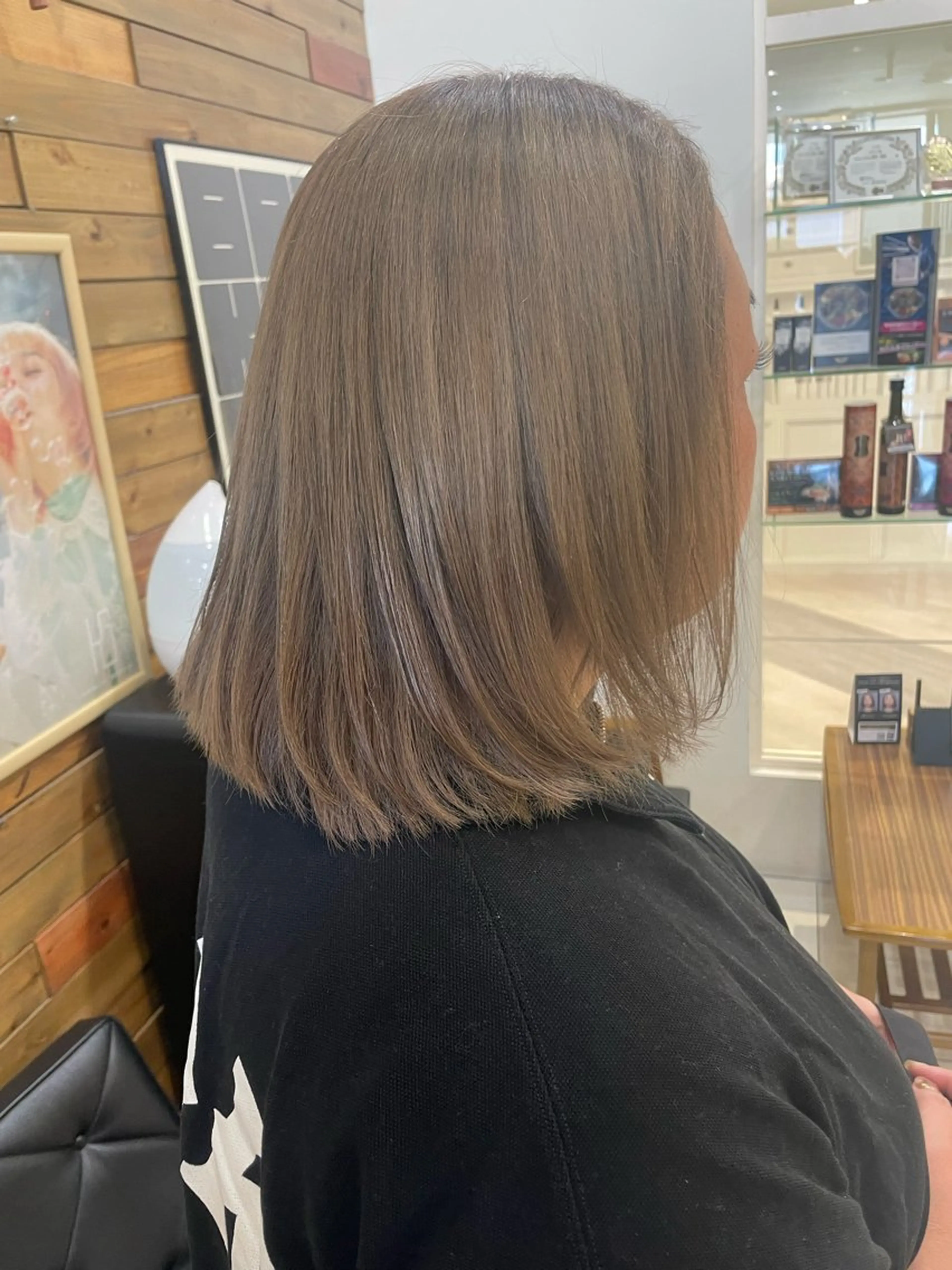 ミディアム 透明感color吉田 沙羅のヘアスタイル