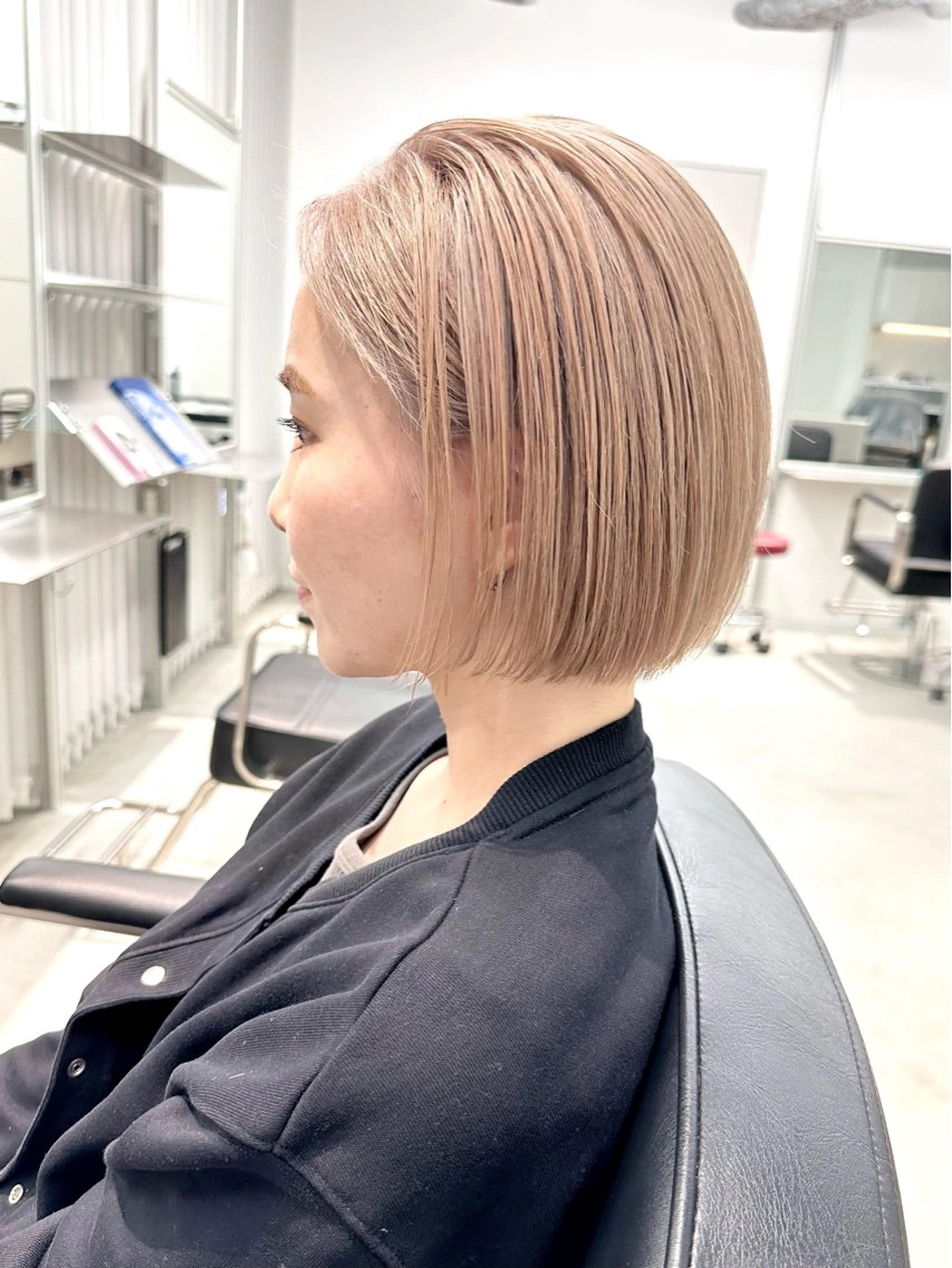 ショート ヘアカラー 🔷ブリーチバレイヤ ージュ🔷飯野達也のヘアスタイル