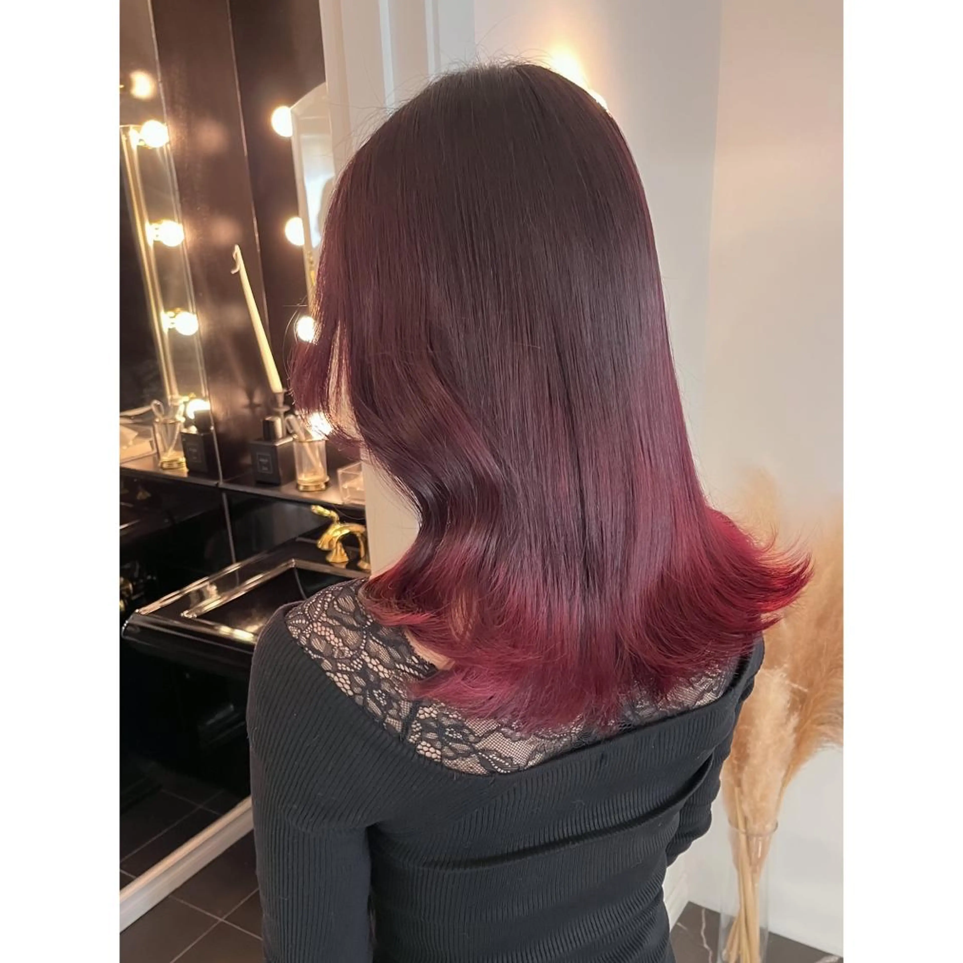 セミロング カラー ブリーチ ヘアカラー LOTTA CUCCI所属・miyu /トレンド カラー×艶髪のヘアスタイル