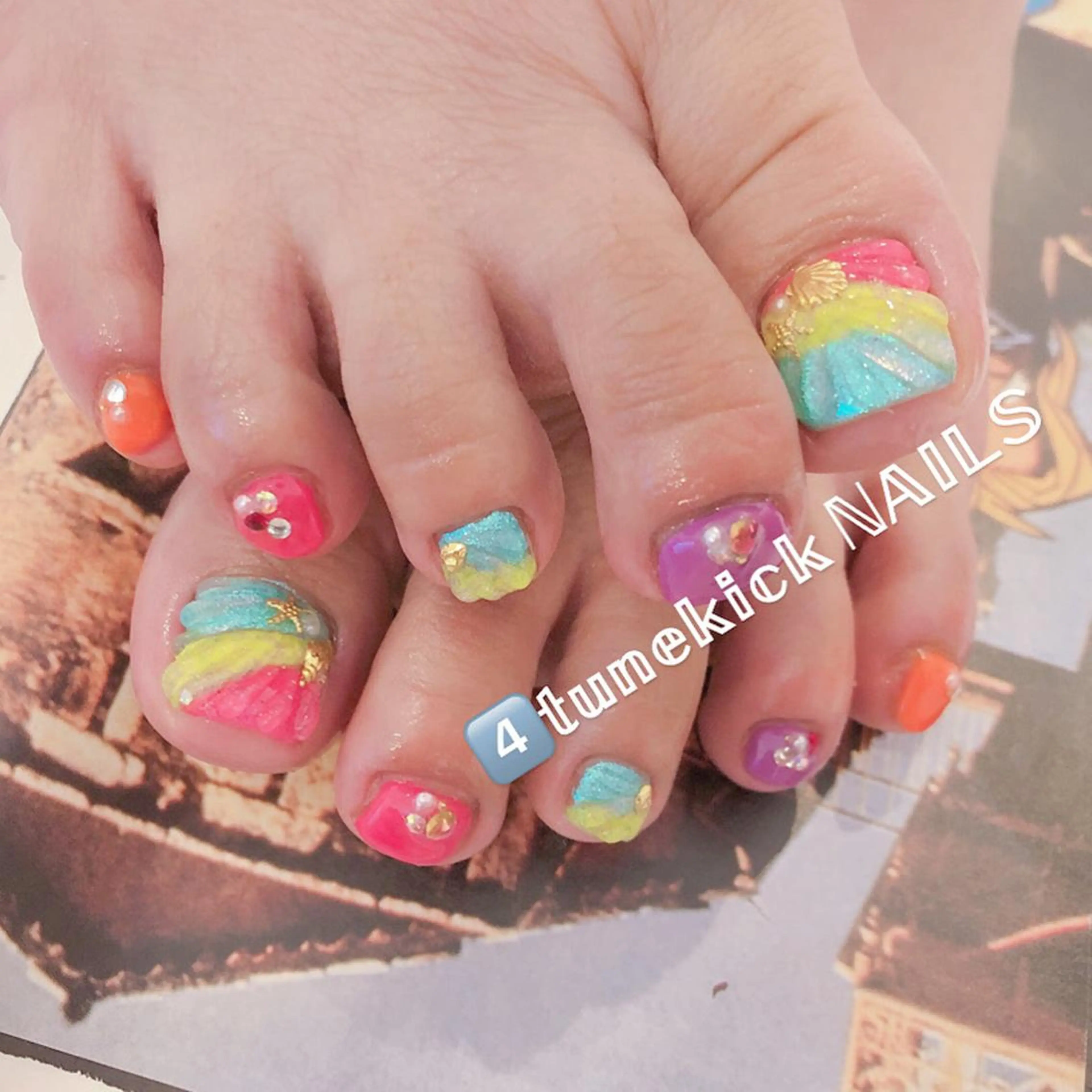 ネイル フットネイル 4tunekick NAILS(フォーチュンキックネイルズ)所属・光森 淳子のネイルデザイン