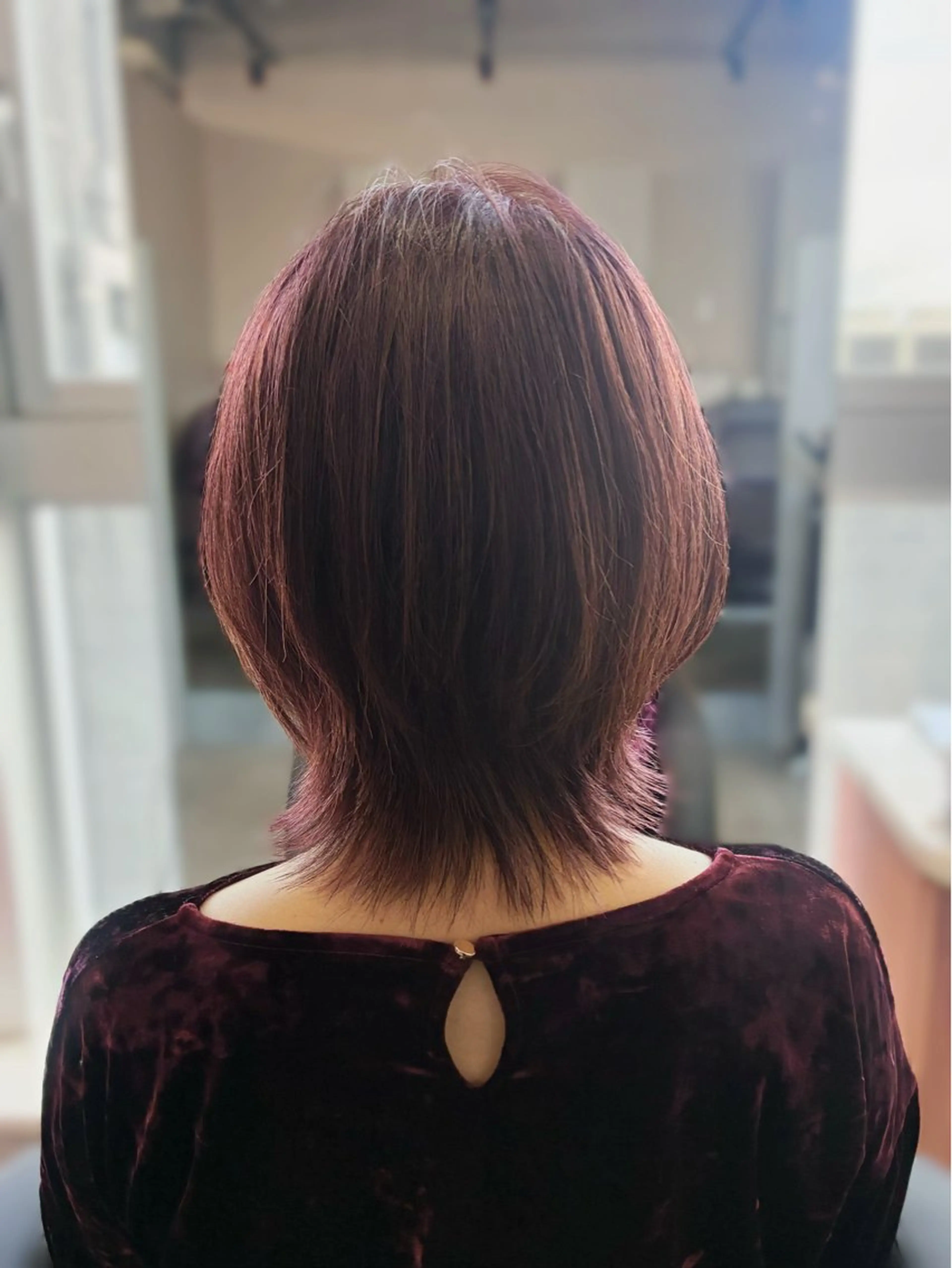 ミディアム カラー ブラウンカラー ラベンダーカラー ラベンダーブラウン ボブ ウルフカット 田中 鈴乃のヘアスタイル